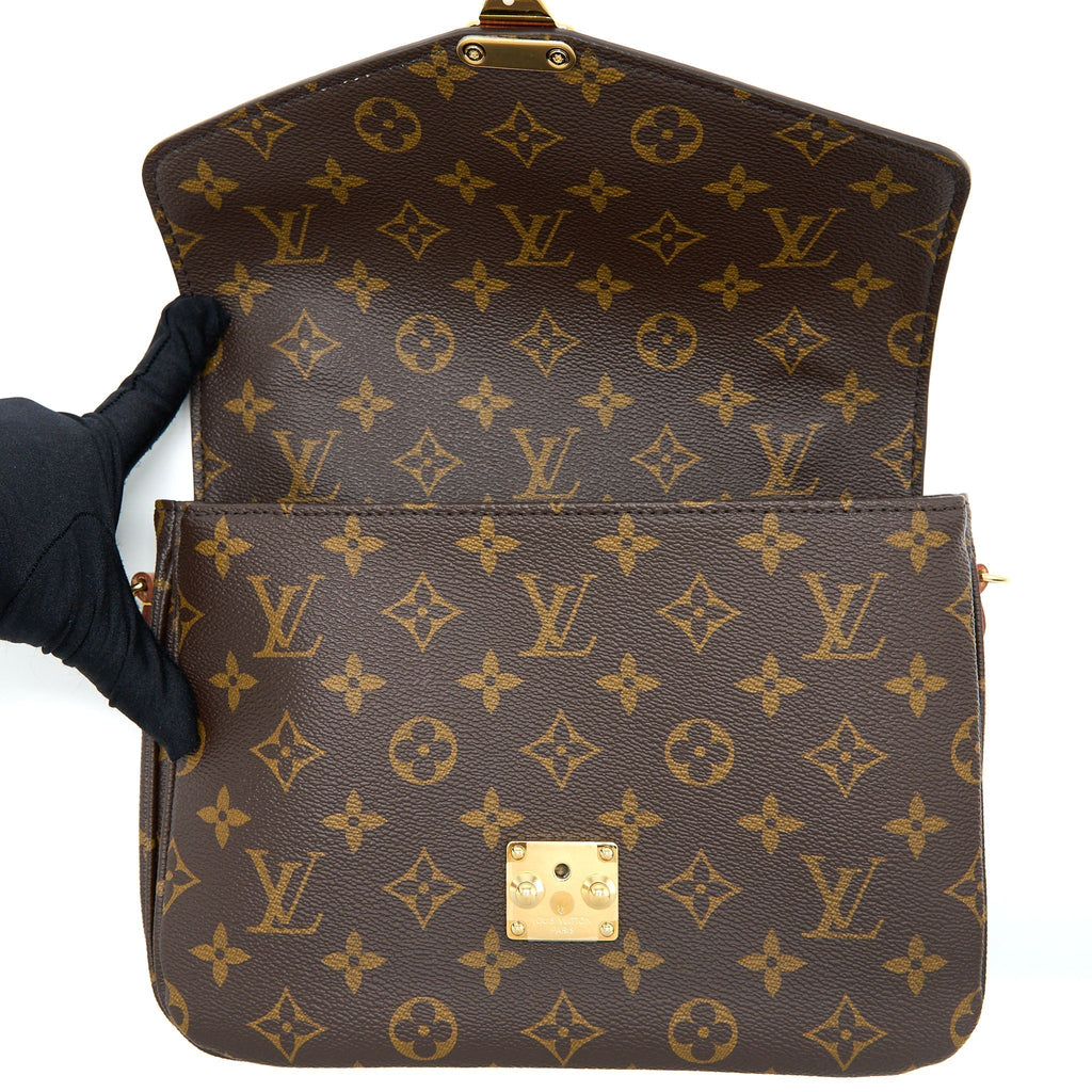 louis-vuitton-pochette-metis-monograms-canvas-ghw