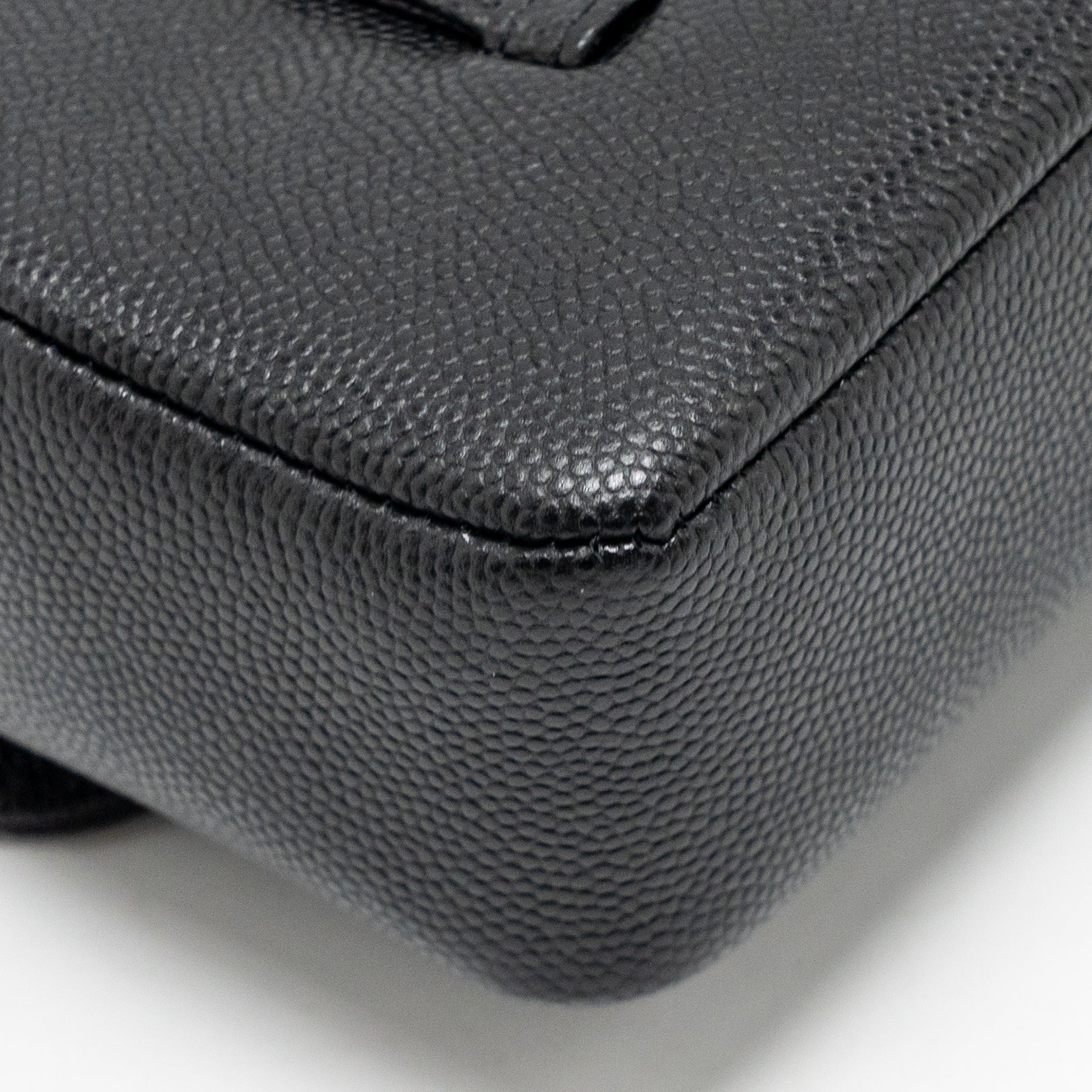 chanel-26p-preppy-black