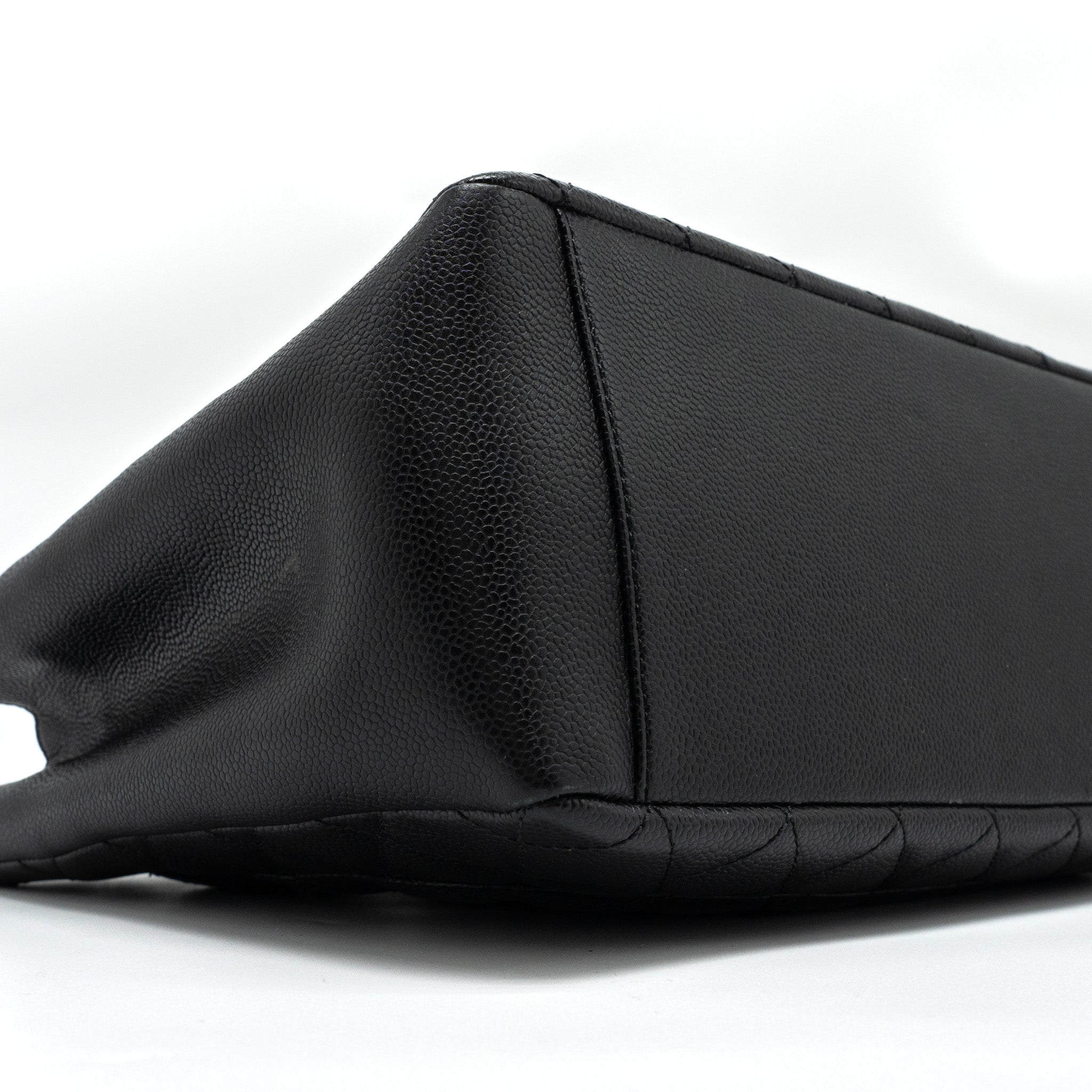 chanel-grand-shopping-tote-gst-caviar-black-ghw-2