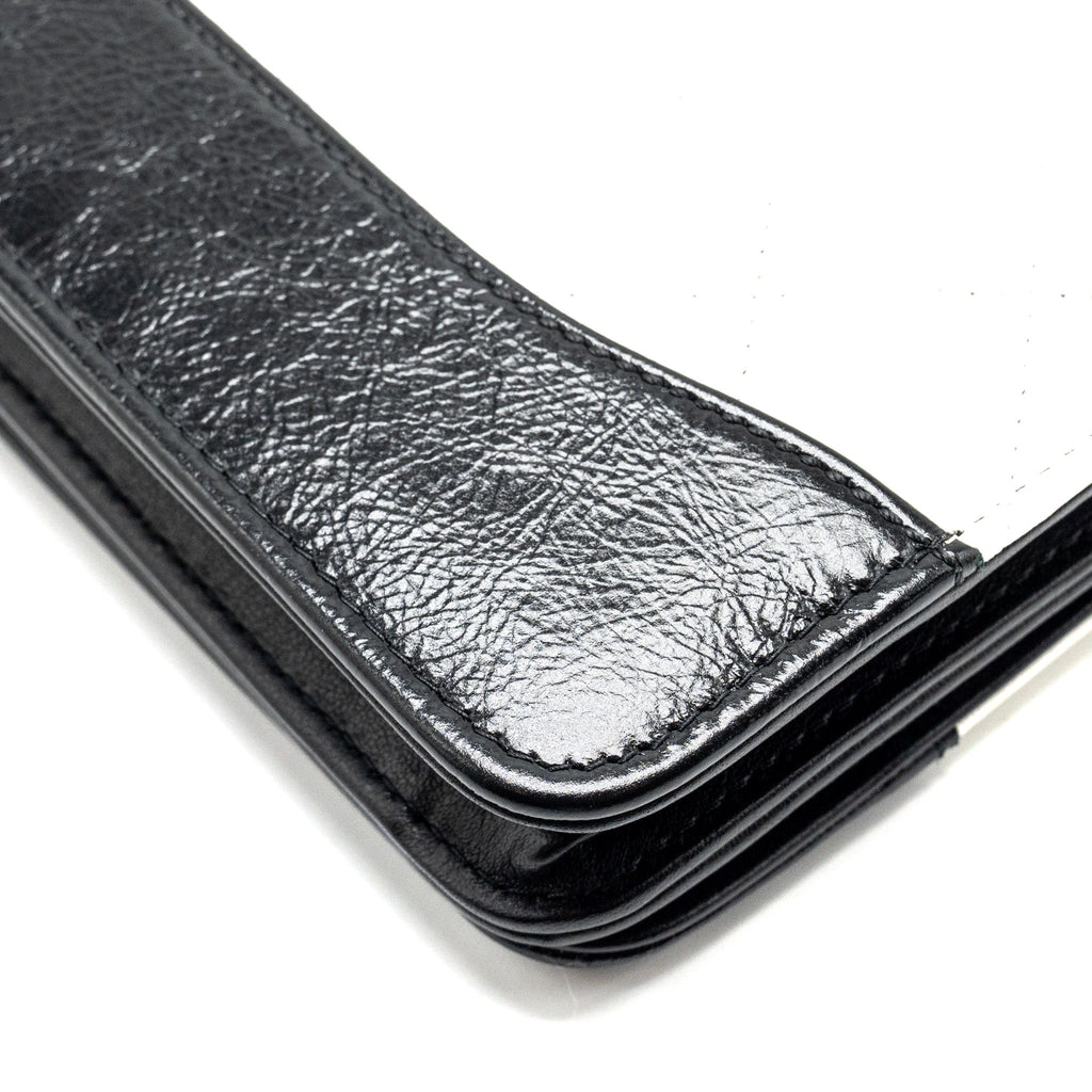 chanel-gabrielle-wallet-on-chain-calfskin-white-black-multicolour-hardware-copy