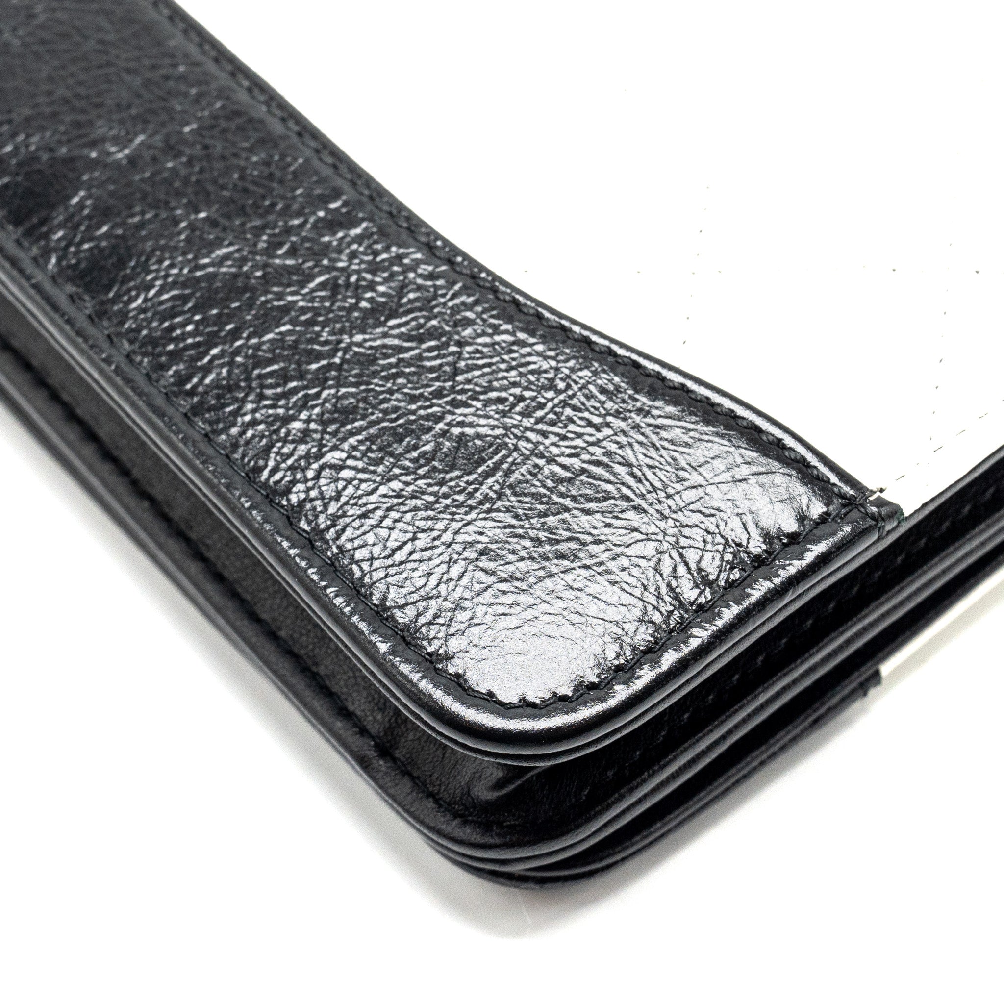 chanel-gabrielle-wallet-on-chain-calfskin-white-black-multicolour-hardware-copy