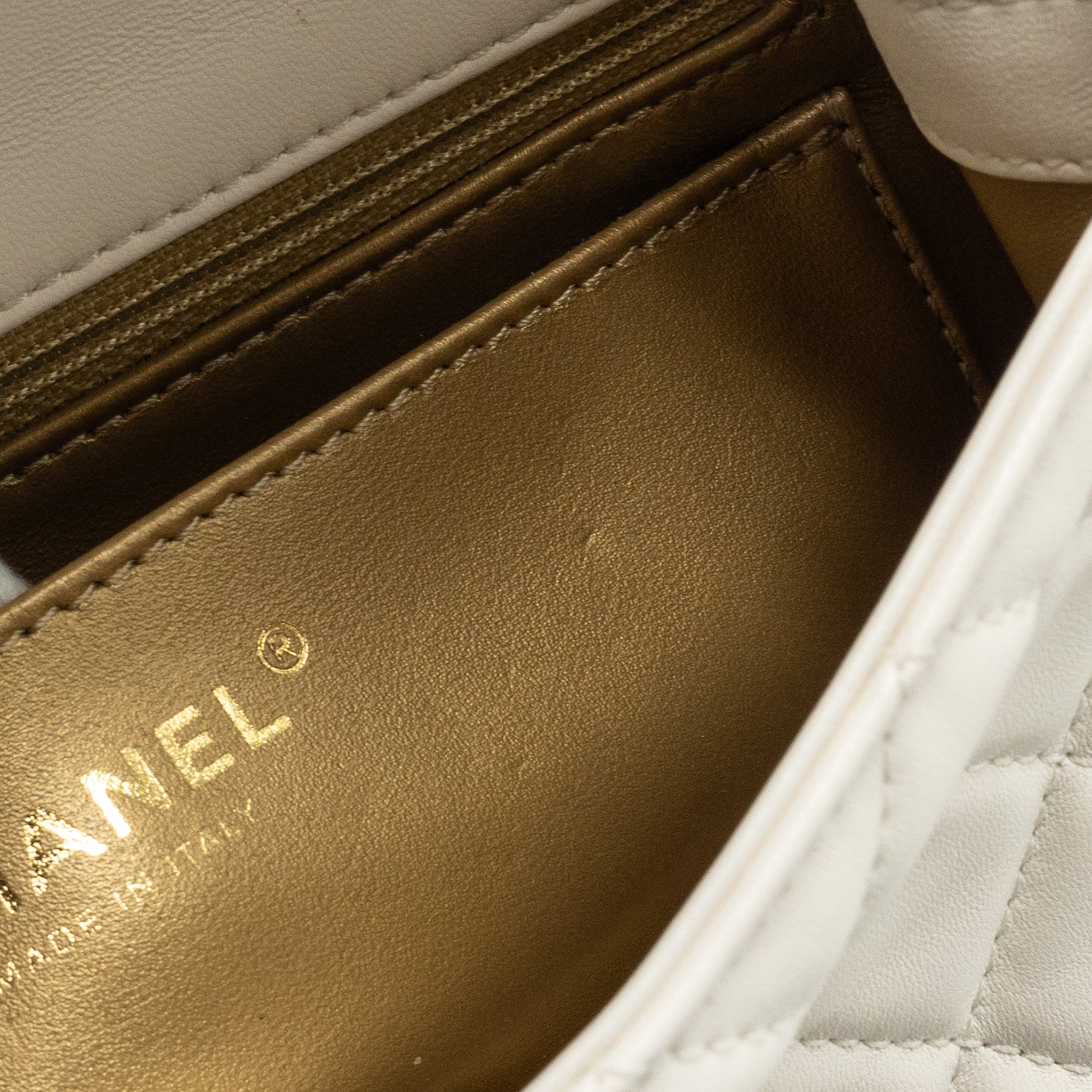 chanel-pearl-crush-mini-rectangular-flap-bag-lambskin-white-ghwmicrochip