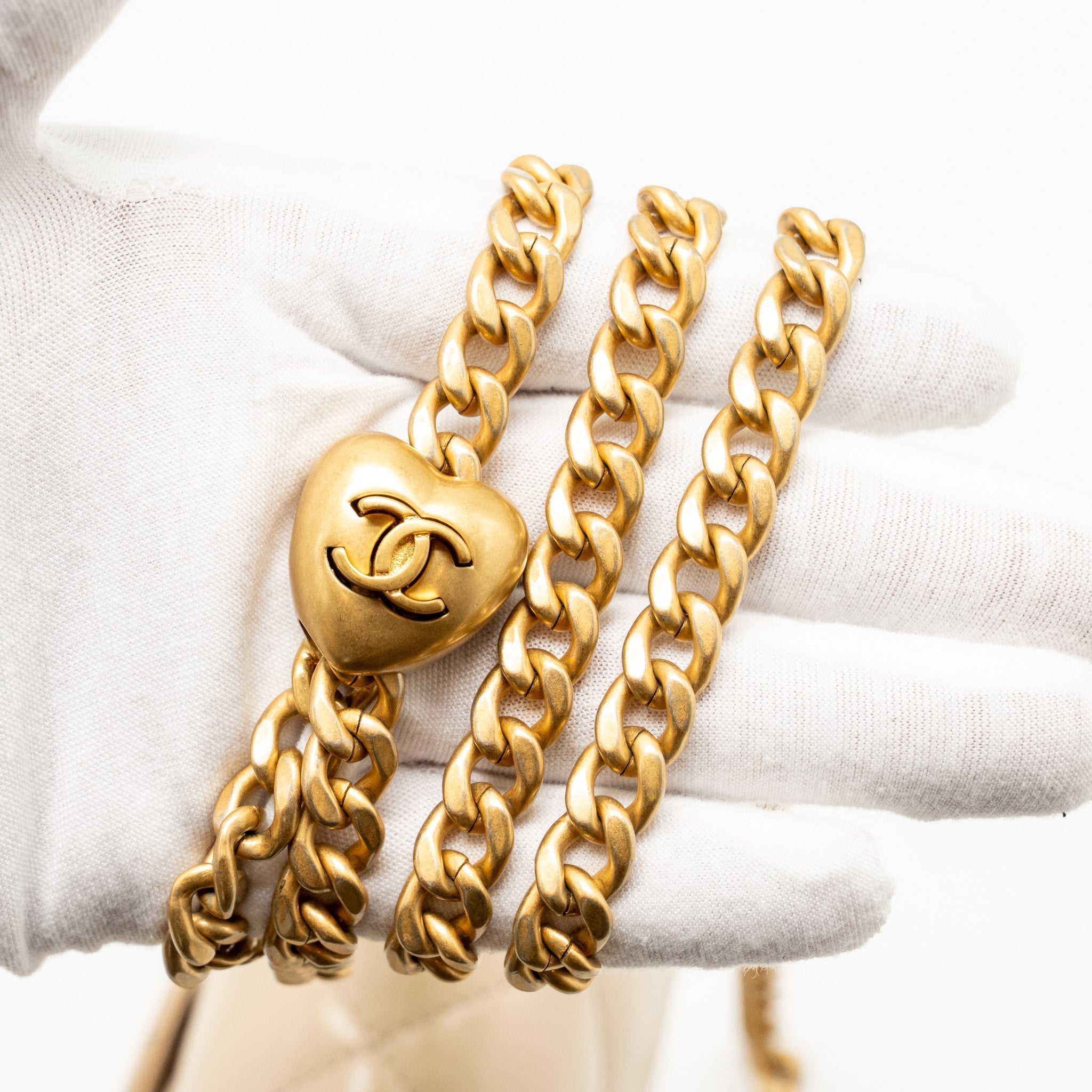 chanel-25c-coco-love-adjustable-chain-shiny-lambskin-beige-ghw-microchip-copy