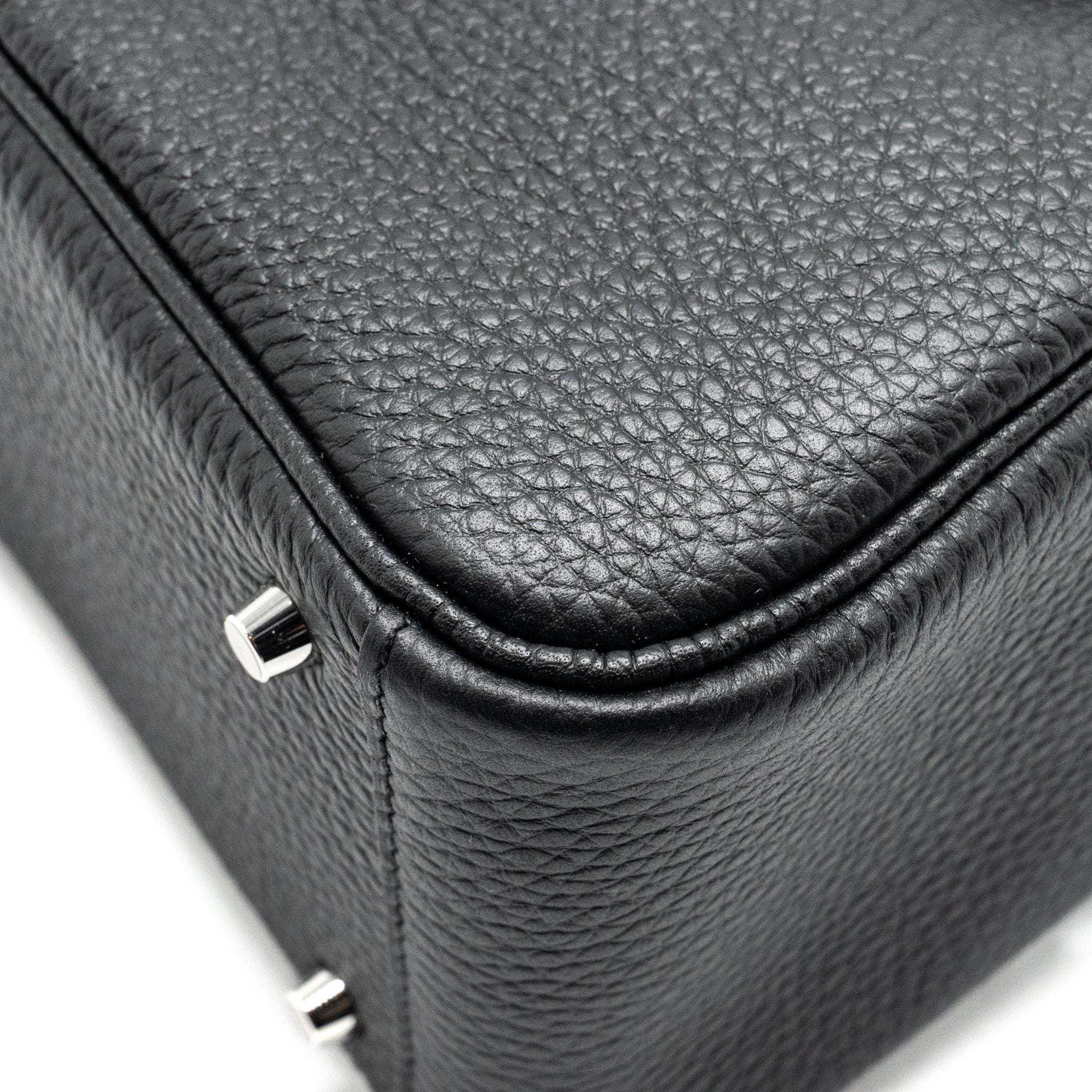 hermes-mini-lindy-clemence-black-shw-stamo-u