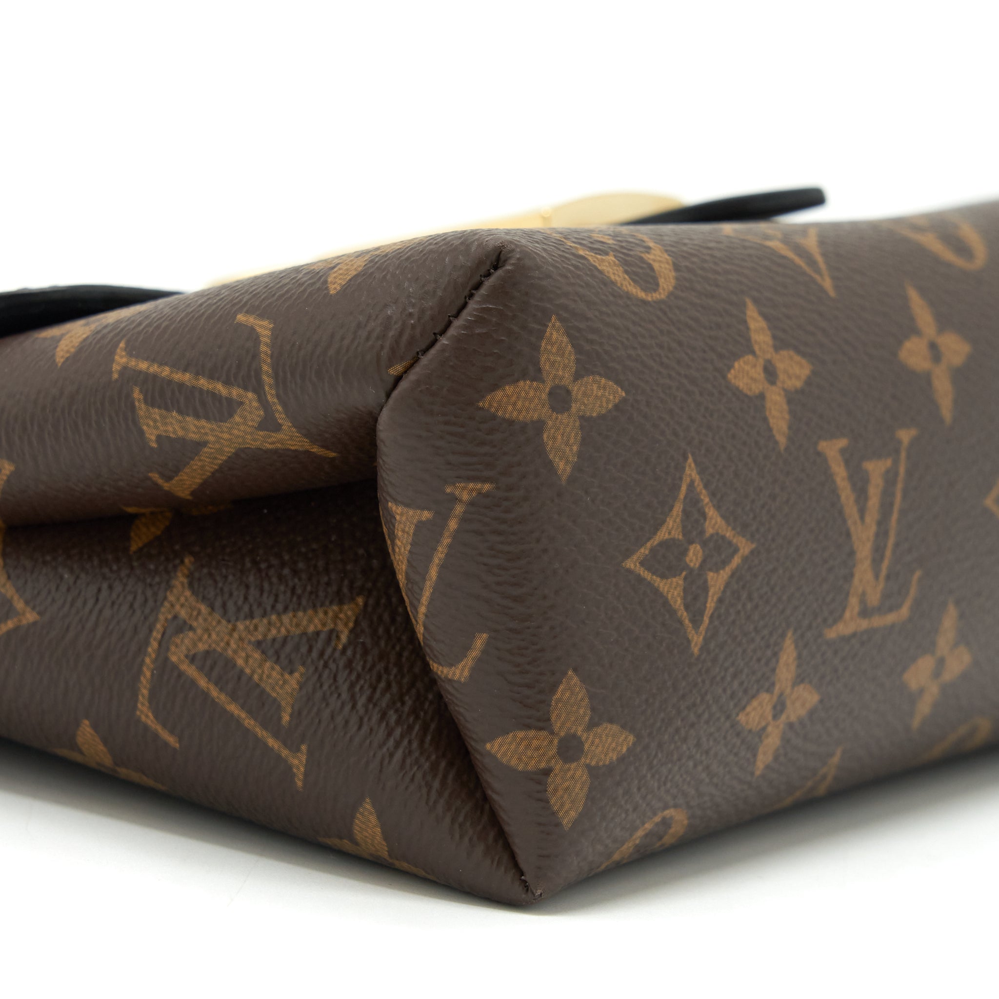 louis-vuitton-locky-bb-monogram-canvas-black-ghw
