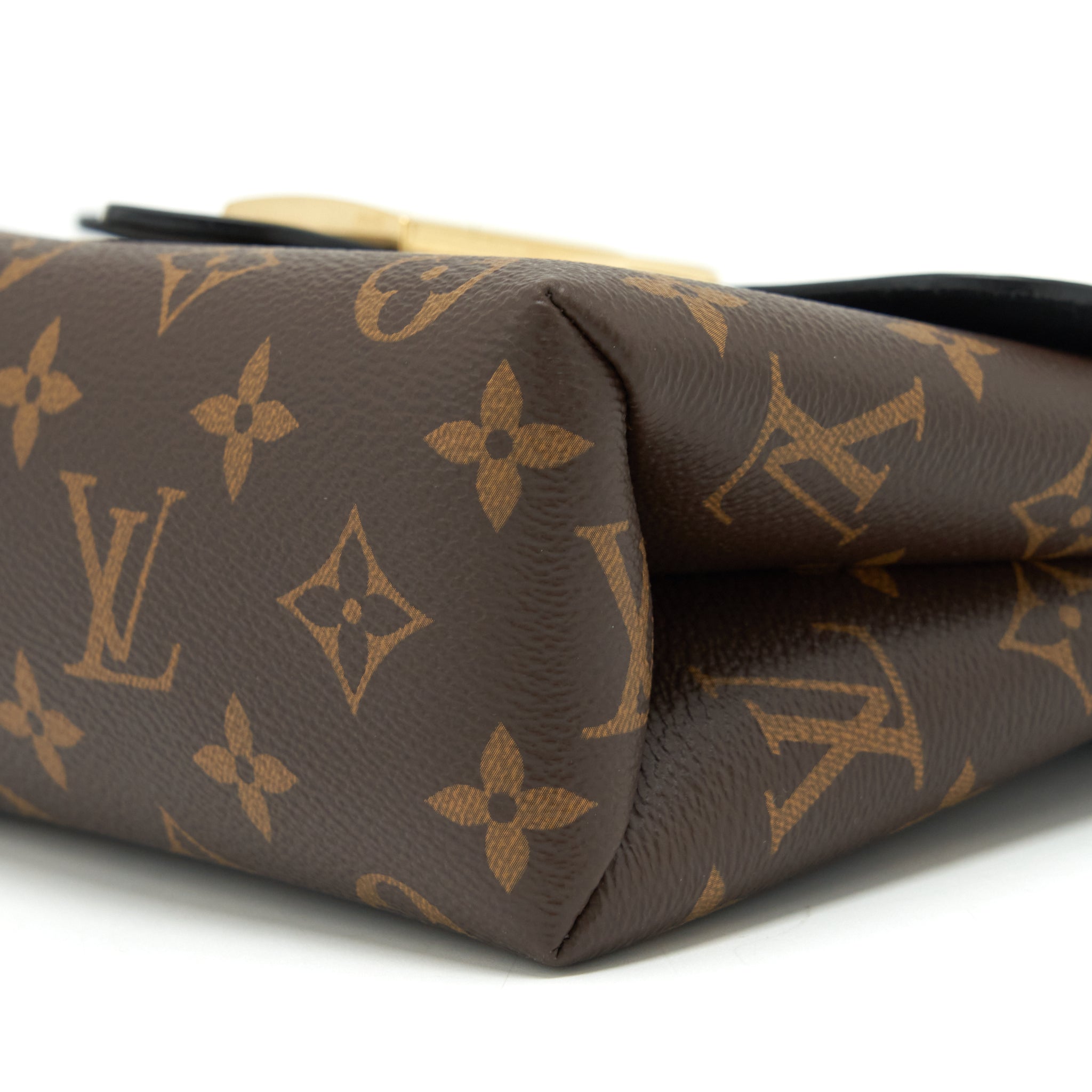louis-vuitton-locky-bb-monogram-canvas-black-ghw
