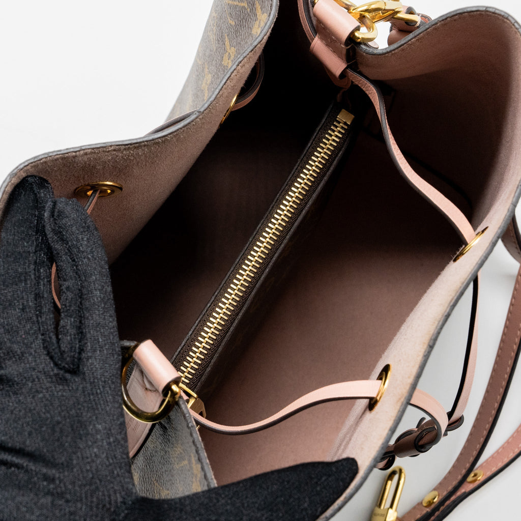 louis-vuitton-neonoe-monogram-canvas-rose-poudre-ghw-1