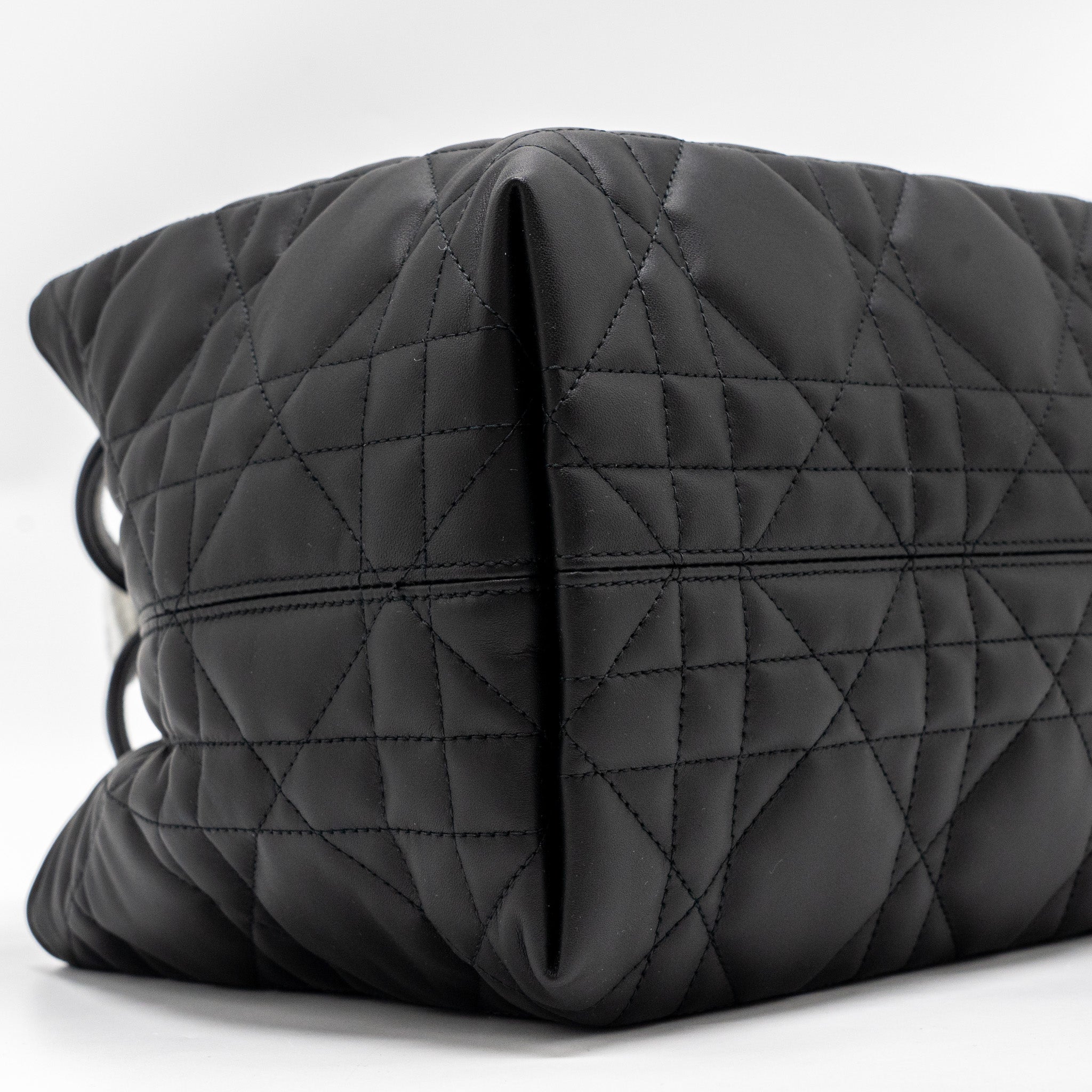 dior-medium-dior-toujours-bag-macrocannage-calfskin-black-lghw