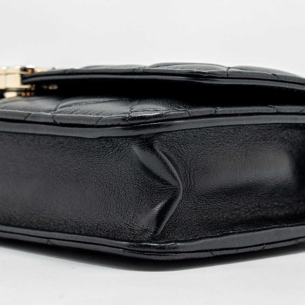 chanel-leather-top-handle-wallet-on-chain-lambskin-black-lghw-microchip-1