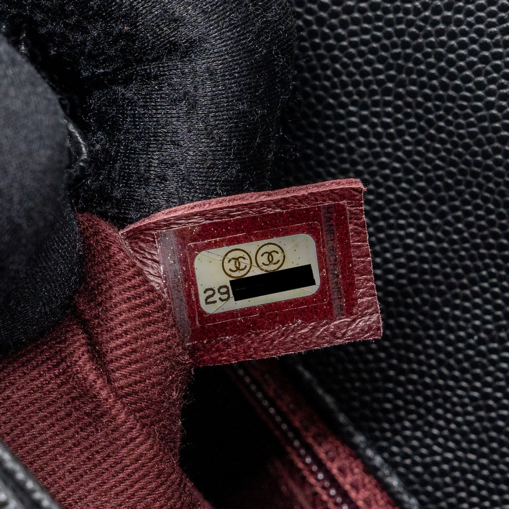 chanel-small-coco-handle-chevron-caviar-black-lghw