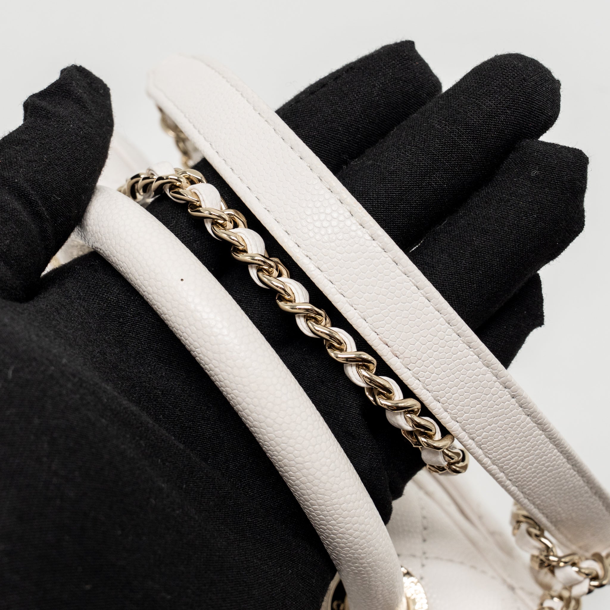 chanel-small-coco-handle-caviar-white-lghw-microchip-5
