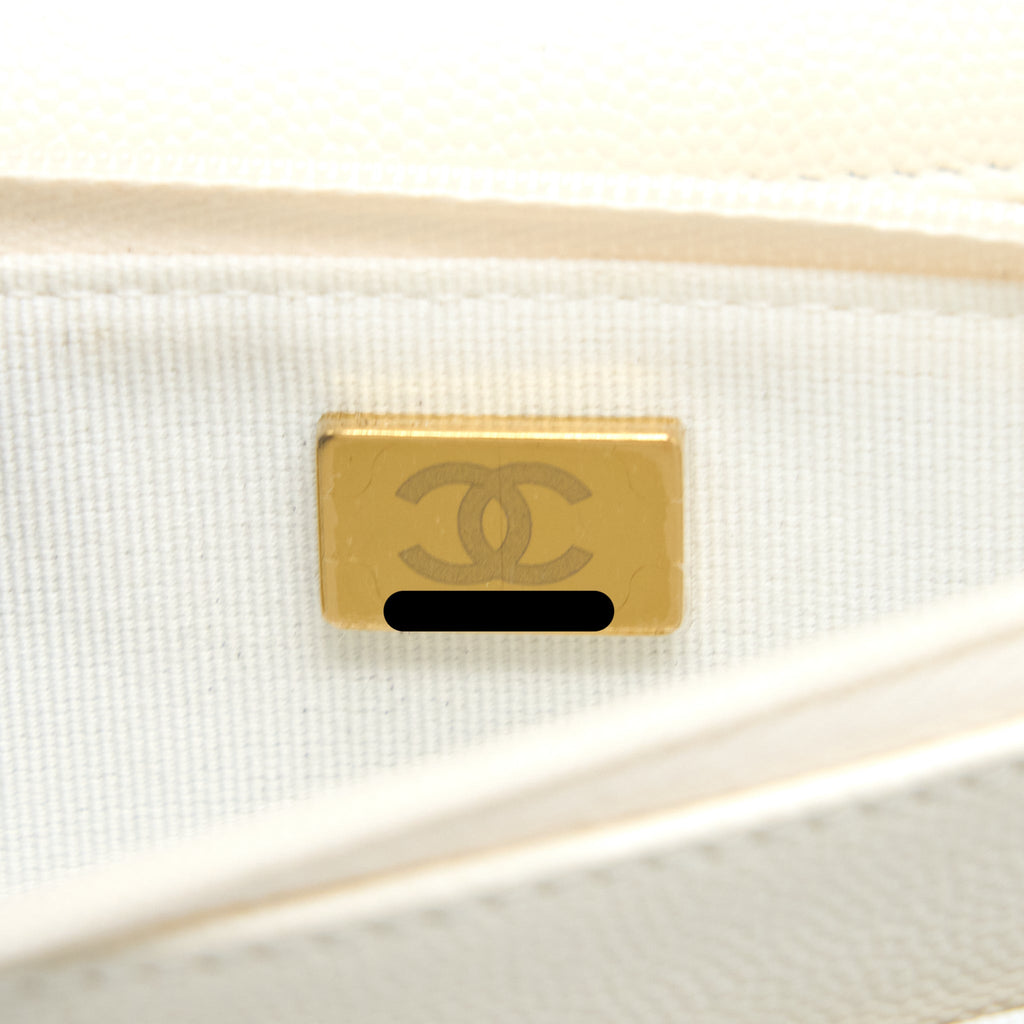 chanel-classic-wallet-on-chain-caviar-white-lghw-microchip-2