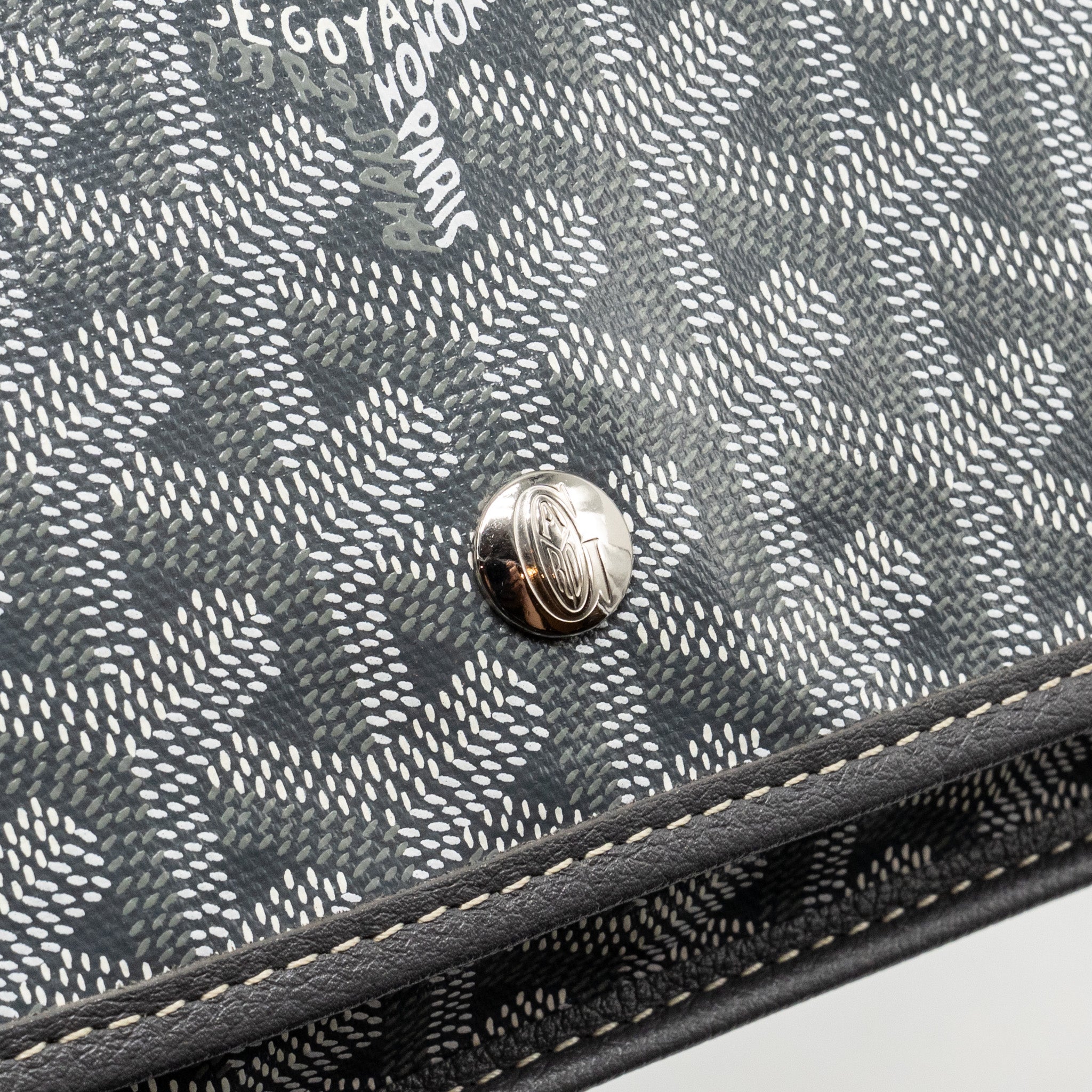 goyard-plumet-pocket-wallet-goyardine-canvas-calfskin-grey-shw-copy