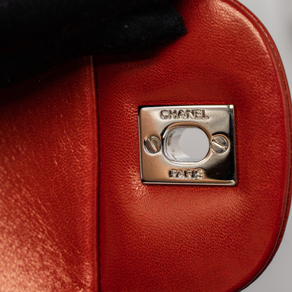 chanel-jumbo-classic-single-flap-bag-lambskin-red-shw