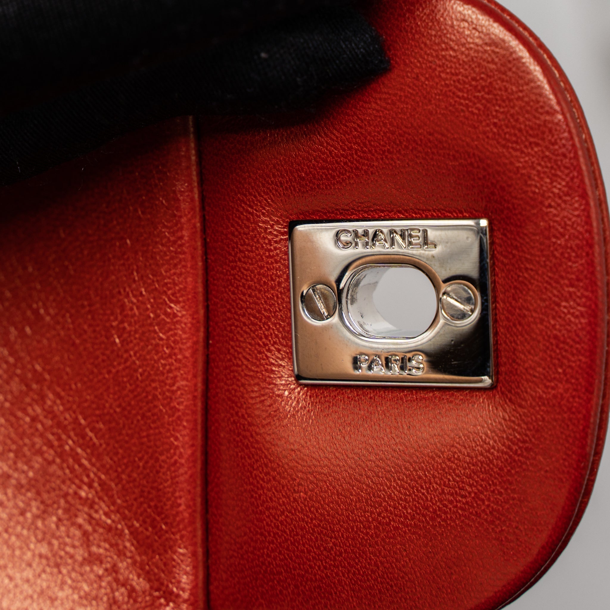 chanel-jumbo-classic-single-flap-bag-lambskin-red-shw