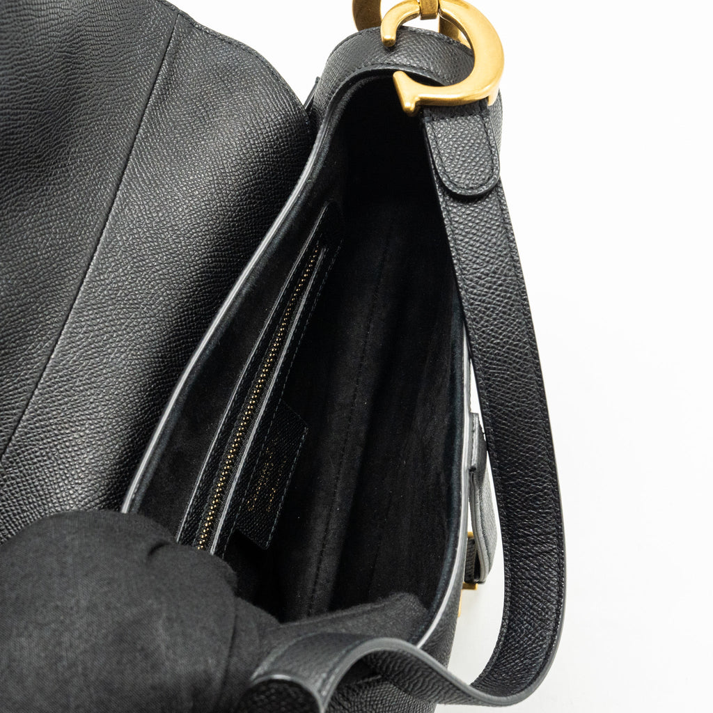 dior-medium-saddle-grained-calfskin-black-ghw