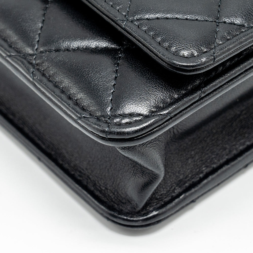 chanel-leather-top-handle-wallet-on-chain-lambskin-black-lghw-microchip-1