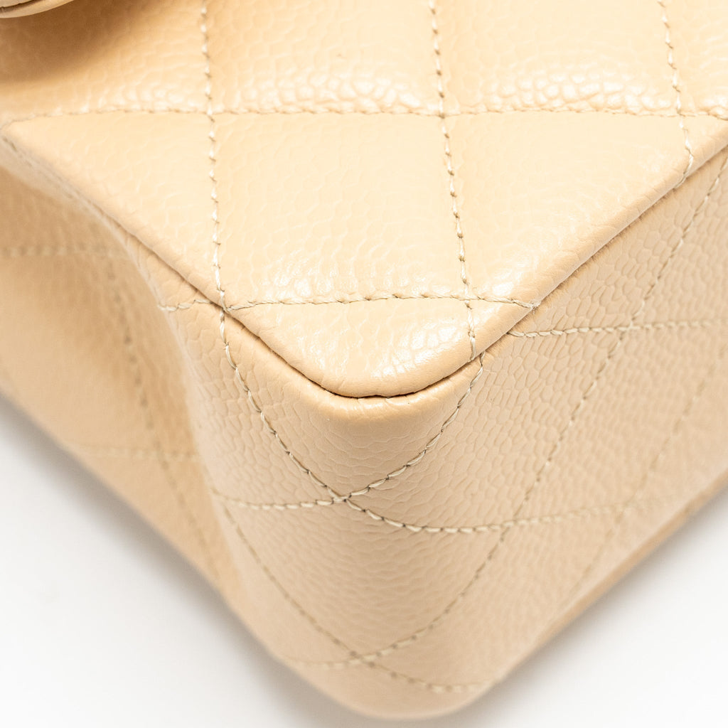 chanel-medium-classic-double-flap-bag-caviar-beige-ghw-copy