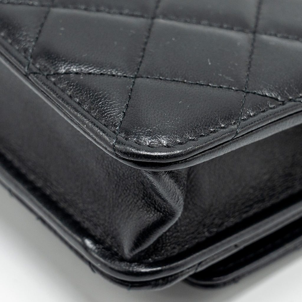 chanel-leather-top-handle-wallet-on-chain-lambskin-black-lghw-microchip-1