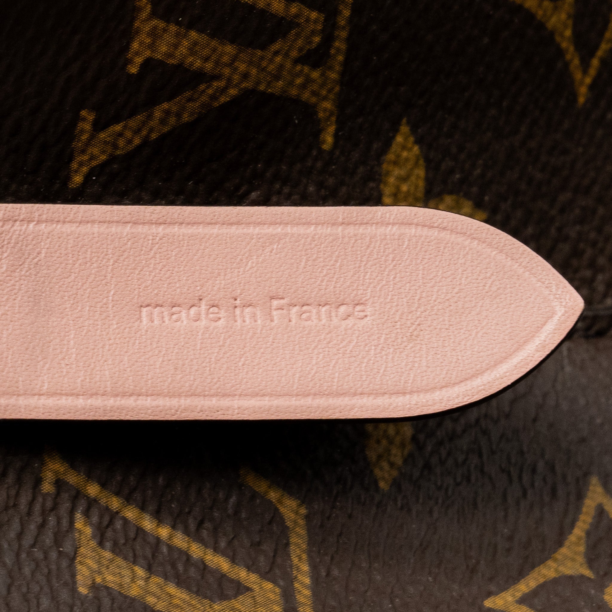 louis-vuitton-neonoe-monogram-canvas-rose-poudre-ghw-1