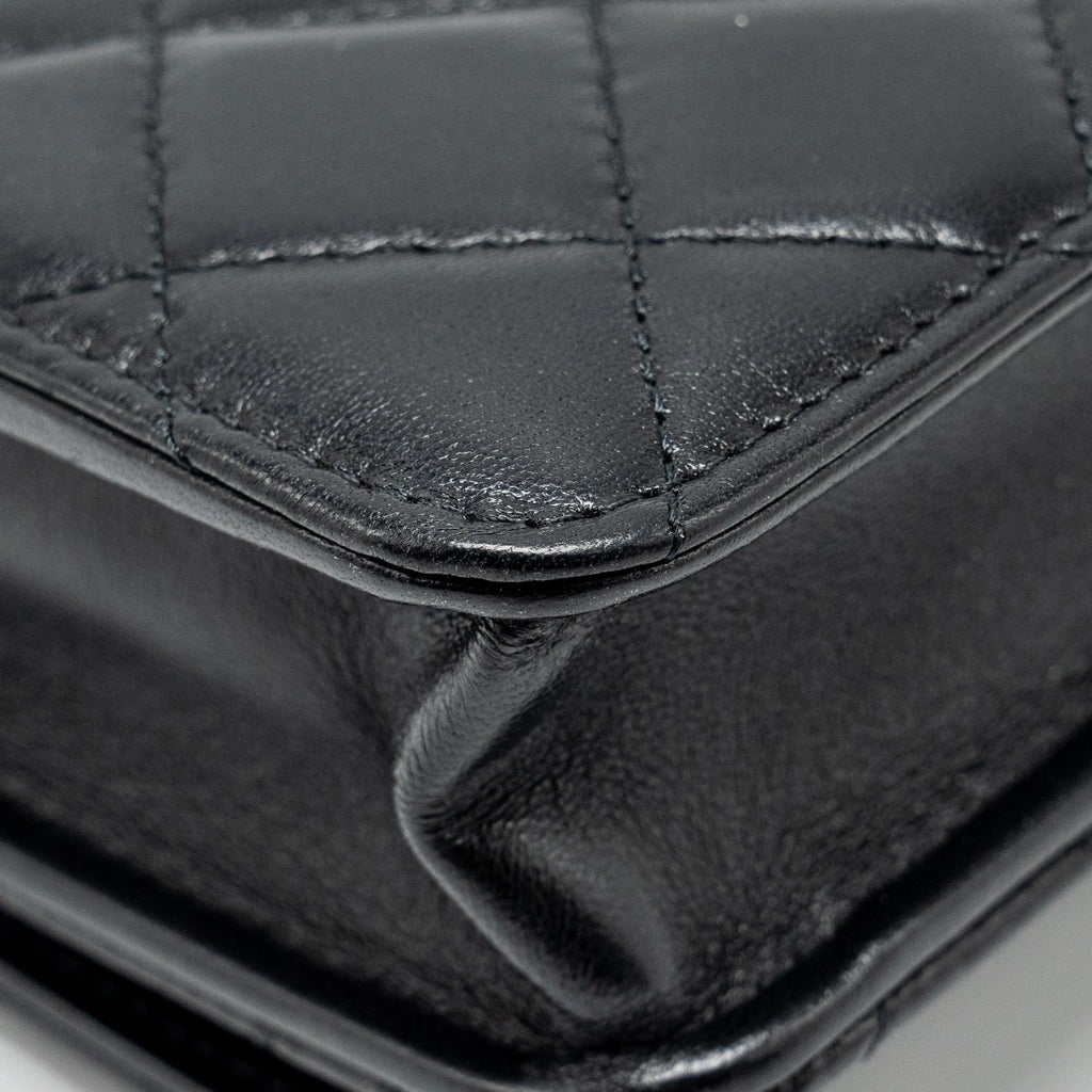 chanel-leather-top-handle-wallet-on-chain-lambskin-black-lghw-microchip-1