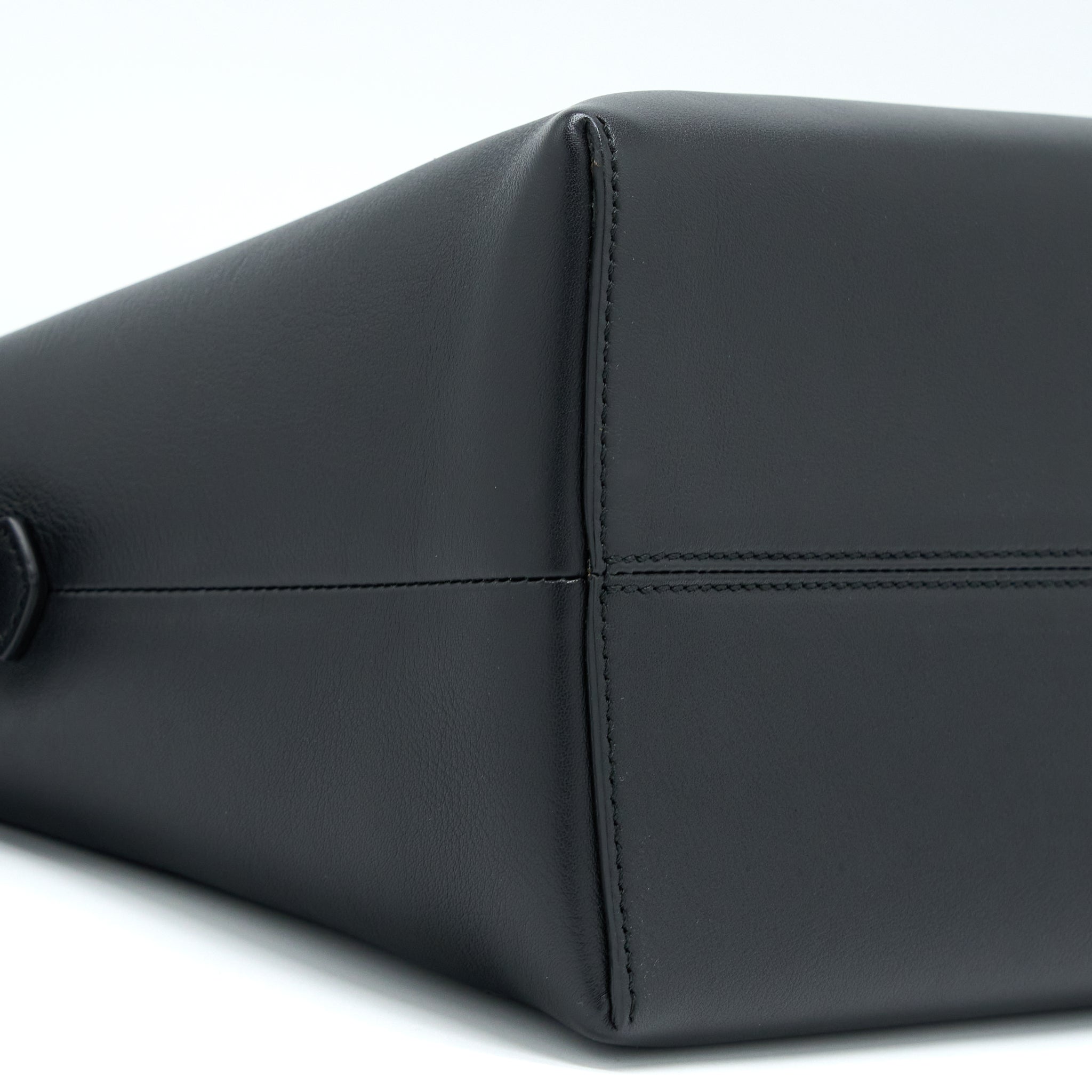 fendi-by-the-way-bag-calfskin-black-shw