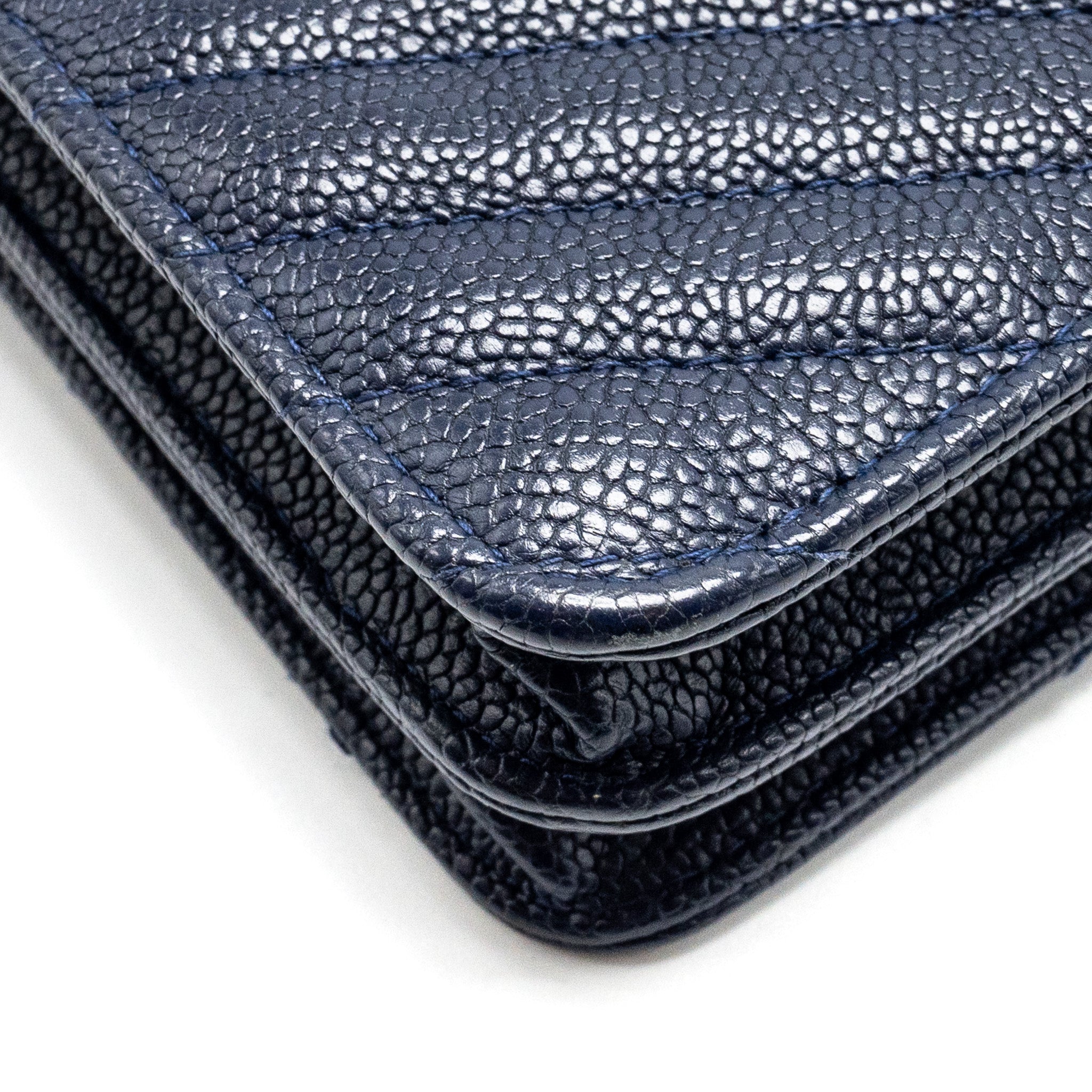 chanel-square-chevron-wallet-on-chain-navy-caviar-navy-shw