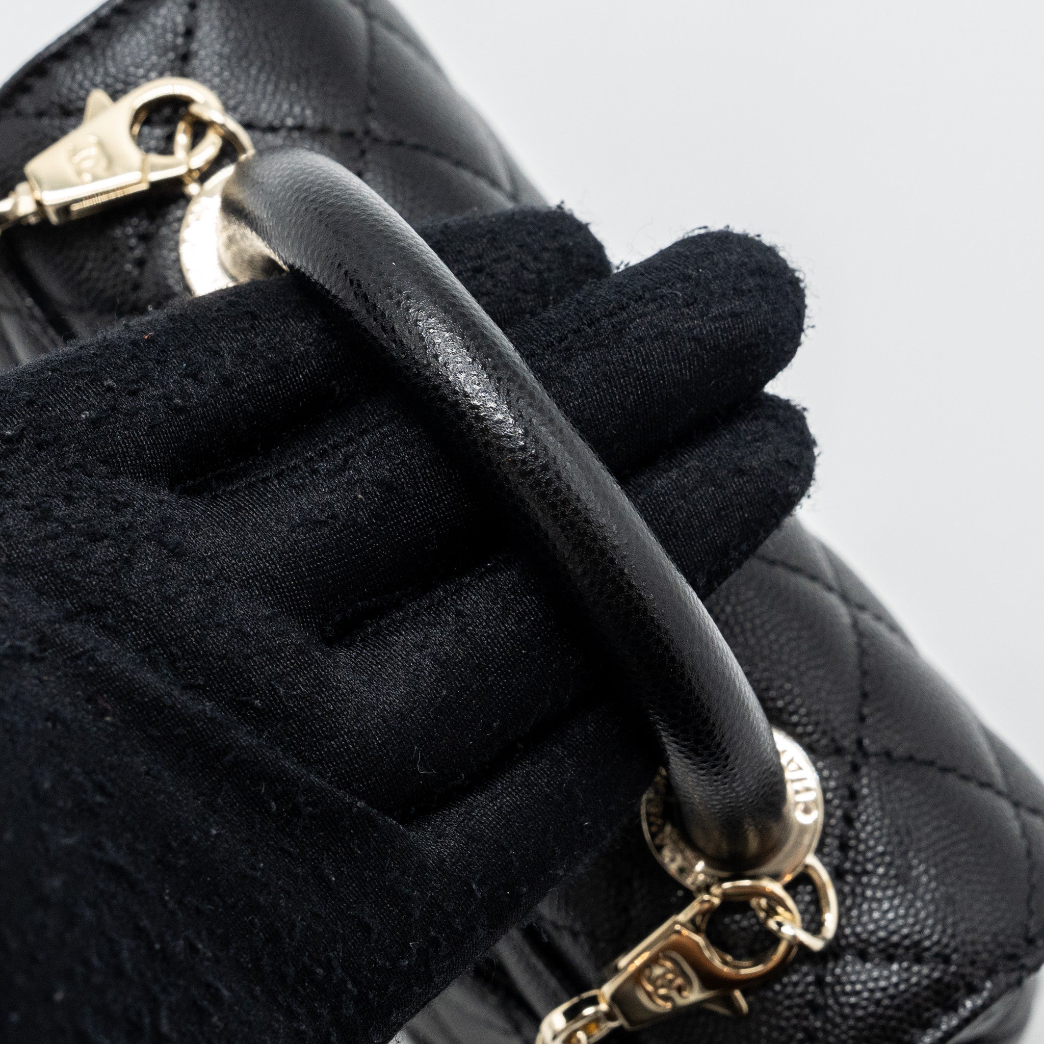 chanel-coco-handle-extra-mini-caviar-black-lghwmicrochip