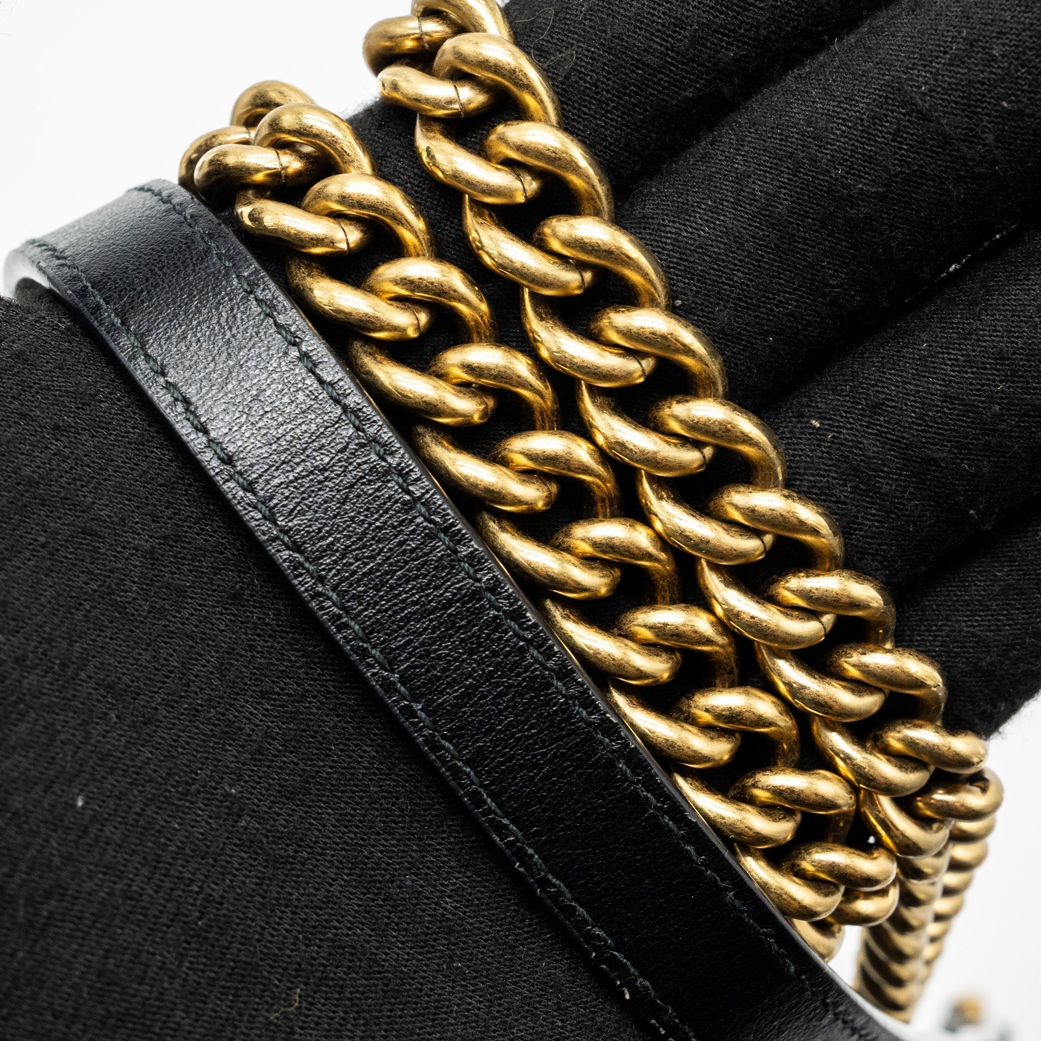 gucci-mini-marmont-bag-calfskin-black-ghw