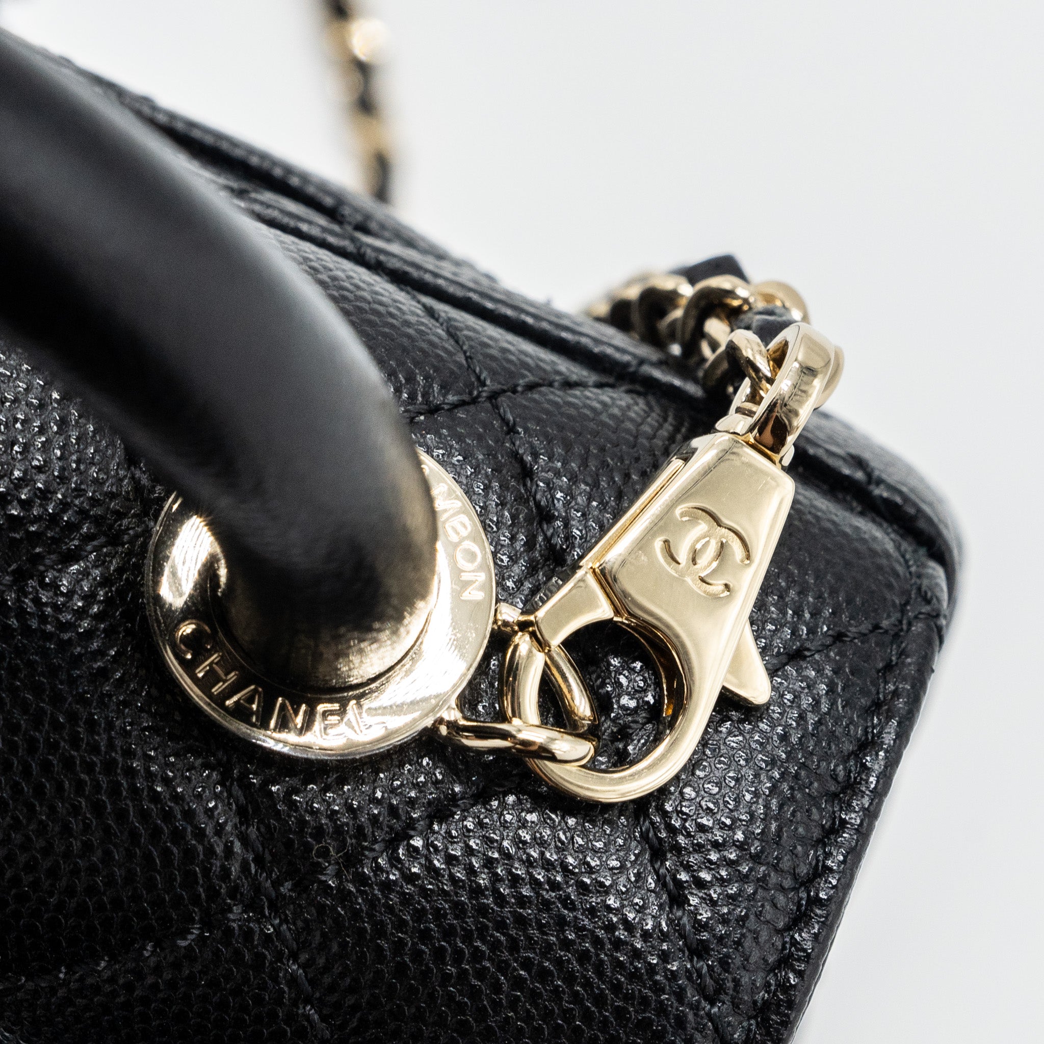 chanel-coco-handle-extra-mini-caviar-black-lghwmicrochip