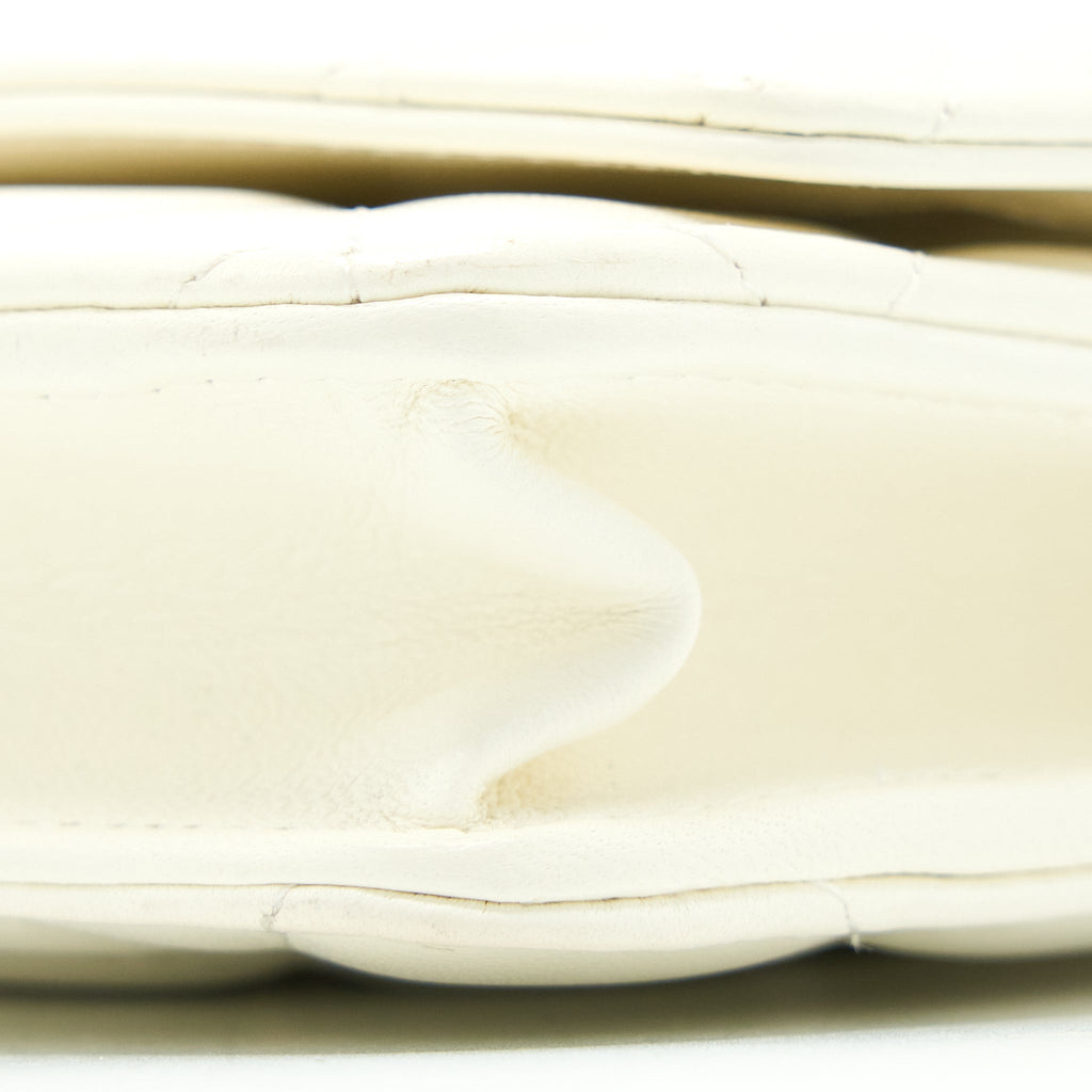 chanel-pearl-crush-wallet-on-chain-lambskin-white-ghw-microchip-1