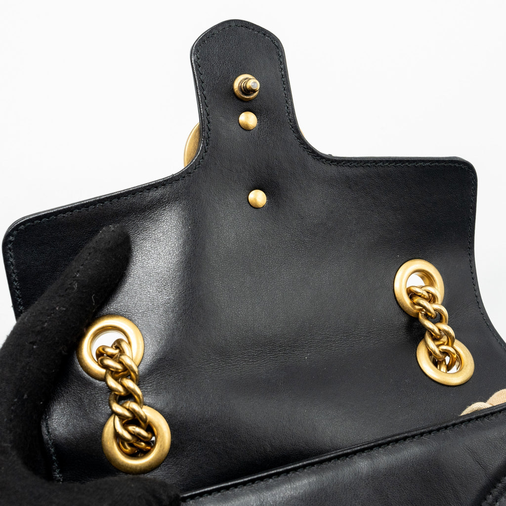 gucci-mini-marmont-bag-calfskin-black-ghw