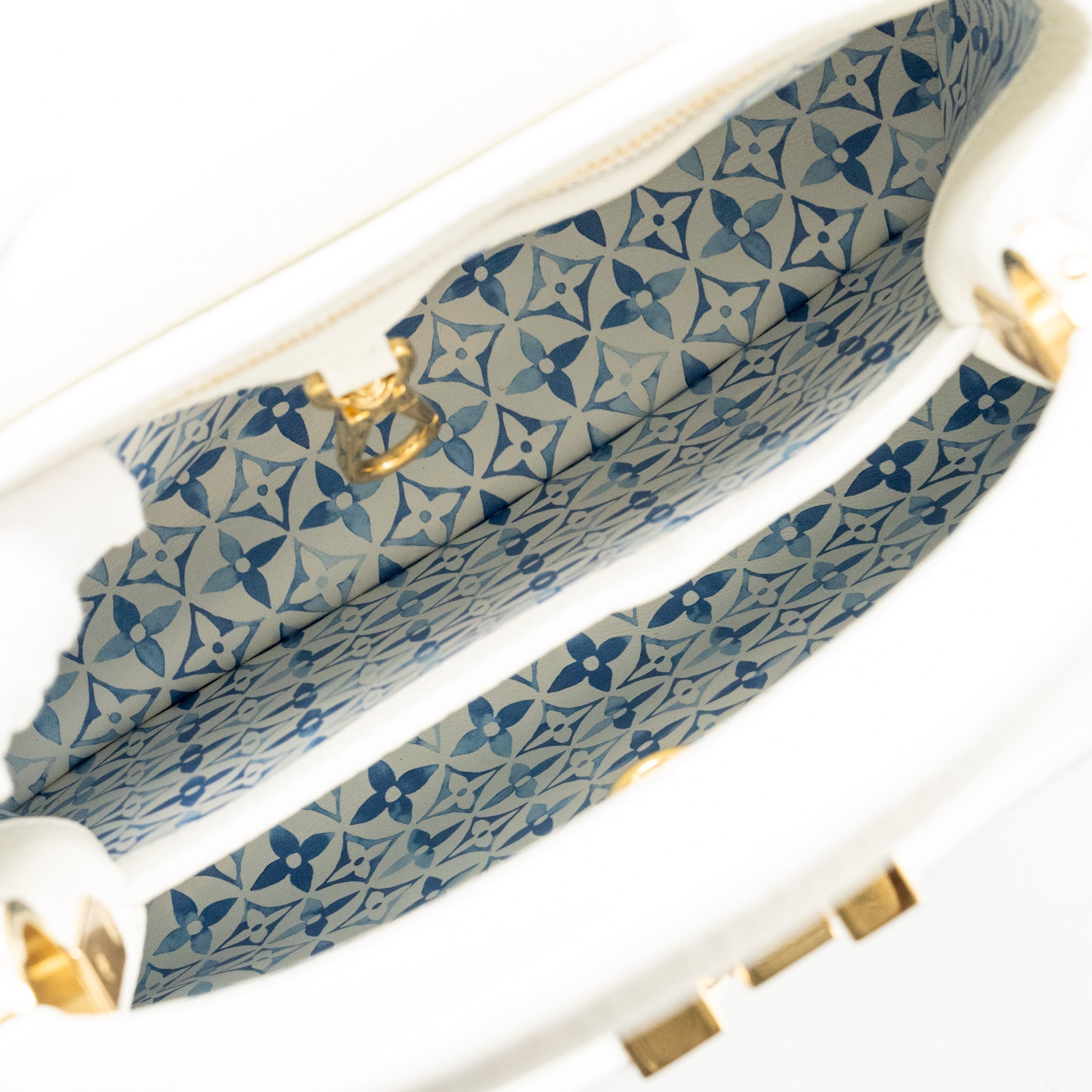 louis-vuitton-capucines-bb-taurillon-by-the-pool-snow-white-provence-blue-ghw