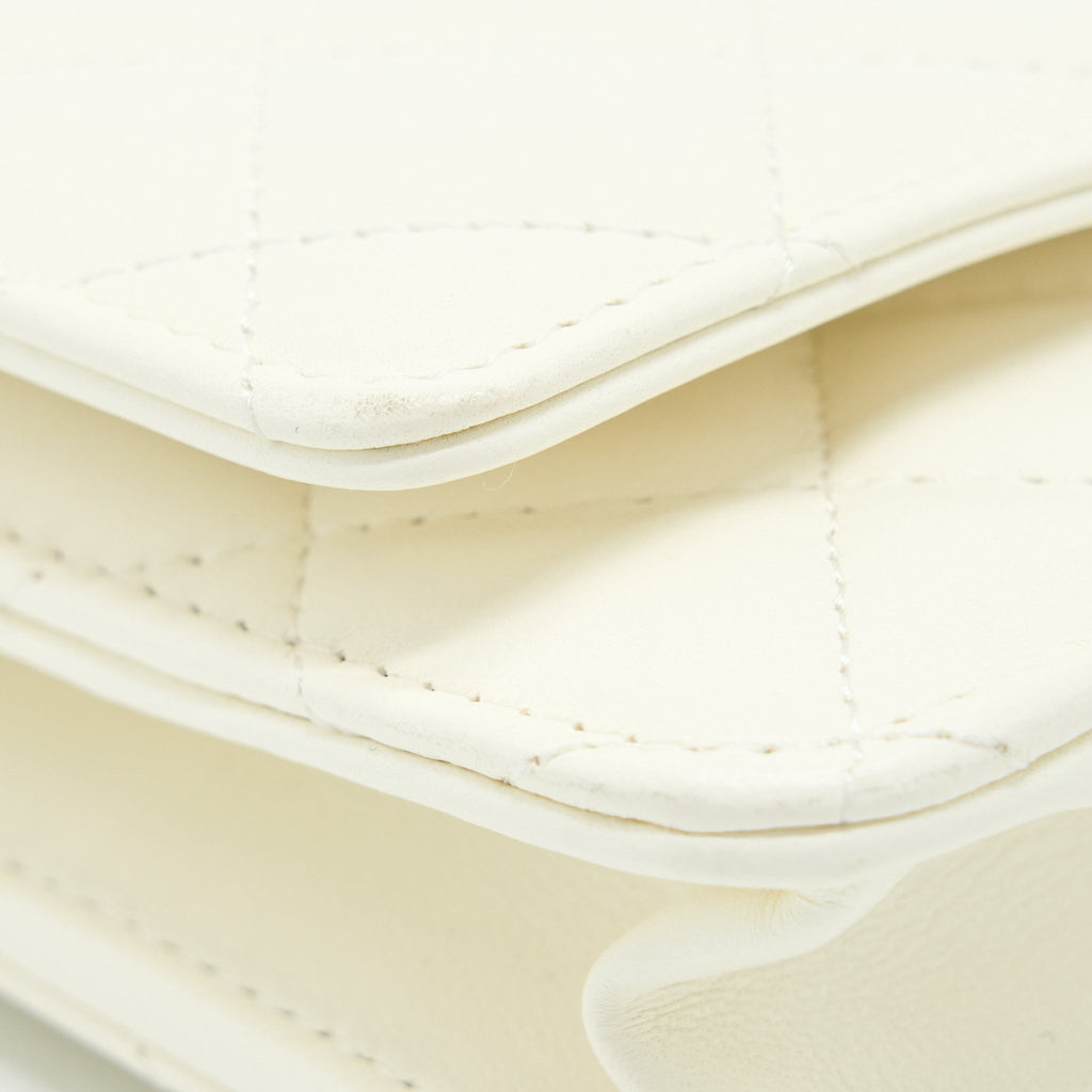 chanel-pearl-crush-wallet-on-chain-lambskin-white-ghw-microchip-1