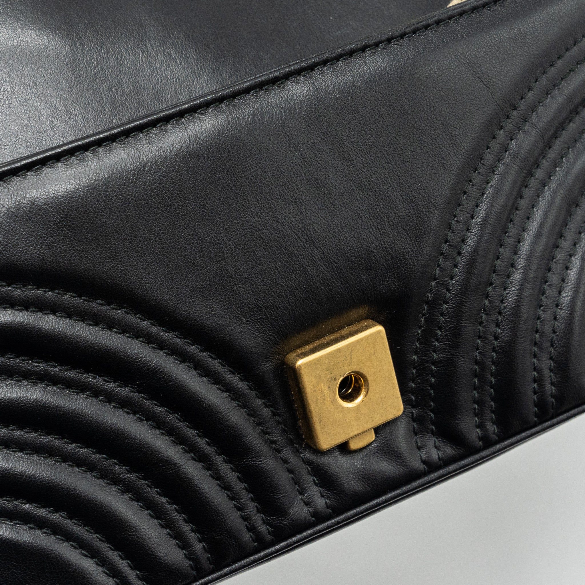 gucci-mini-marmont-bag-calfskin-black-ghw