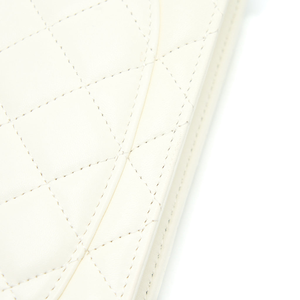 chanel-pearl-crush-wallet-on-chain-lambskin-white-ghw-microchip-1