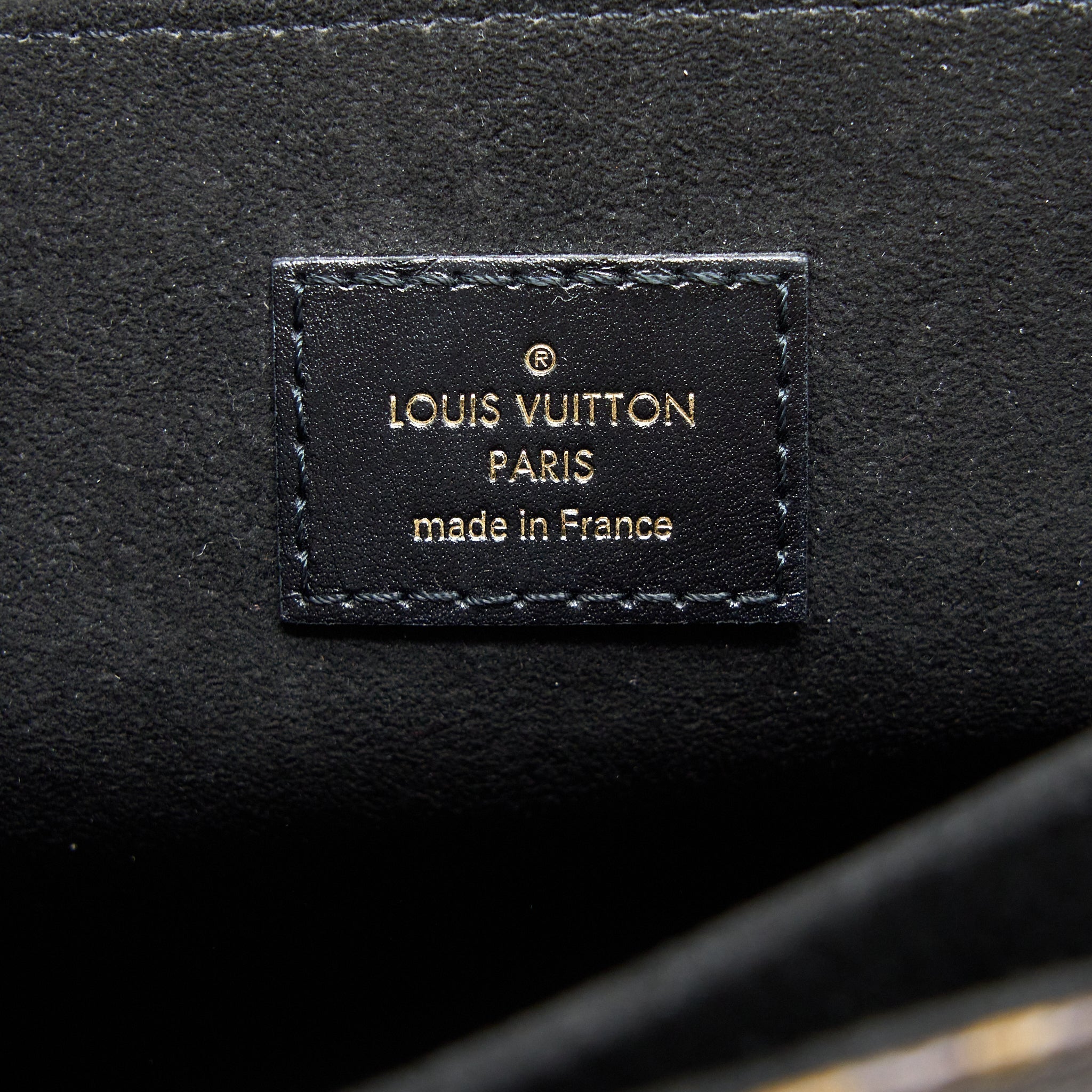 louis-vuitton-pochette-metis-monogram-reverse-canvas-ghw-2