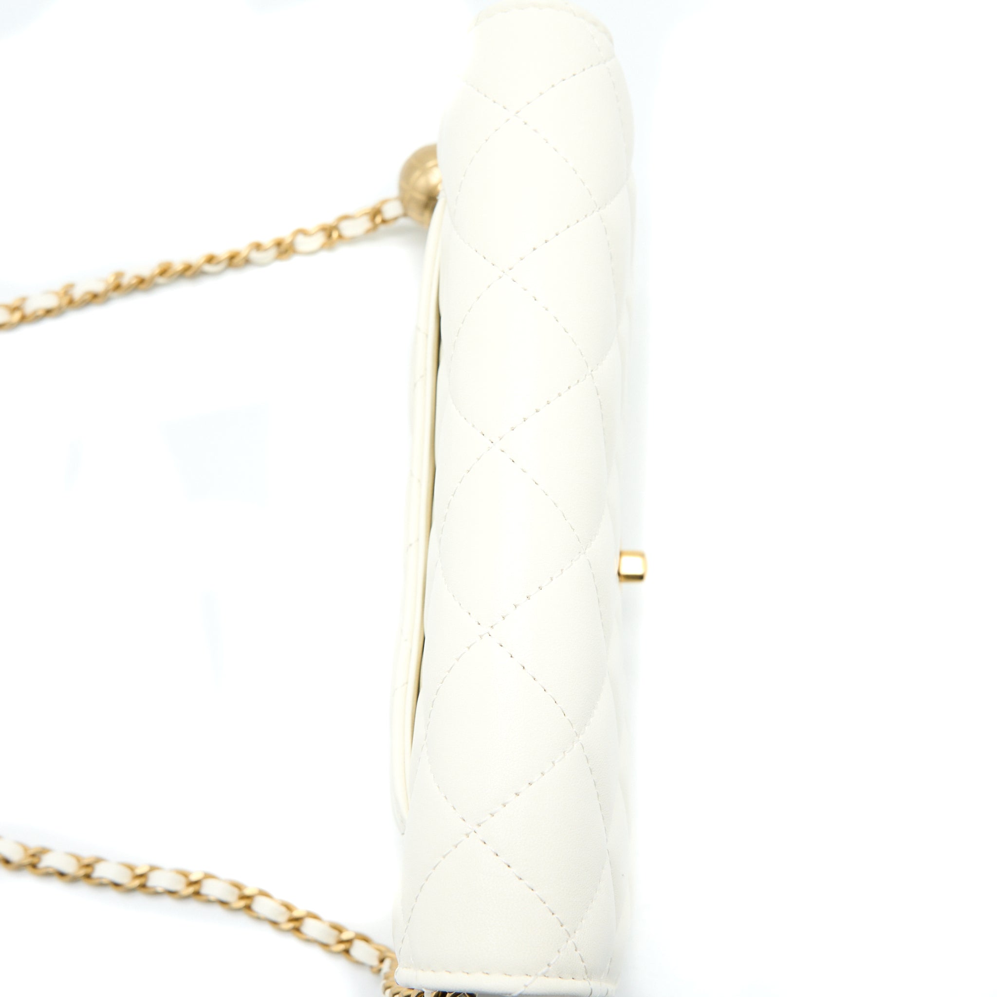 chanel-pearl-crush-wallet-on-chain-lambskin-white-ghw-microchip-1
