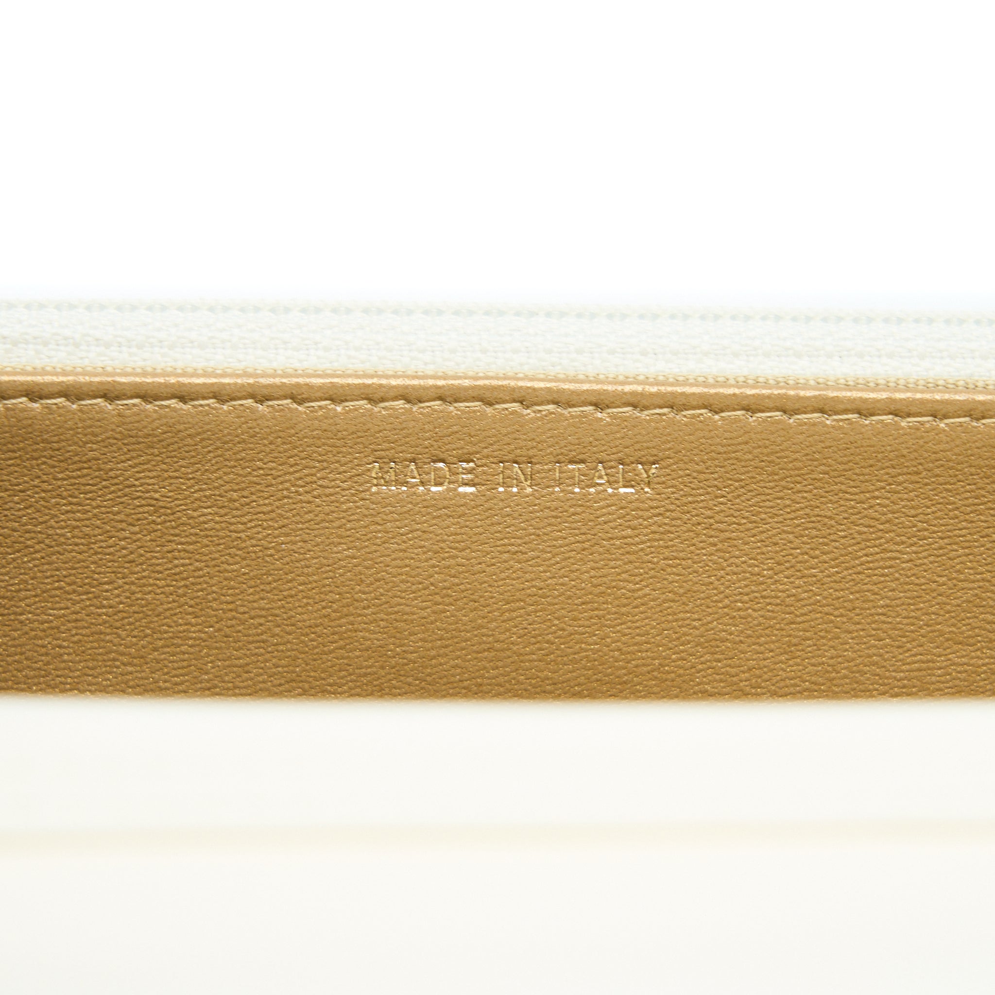 chanel-pearl-crush-wallet-on-chain-lambskin-white-ghw-microchip-1