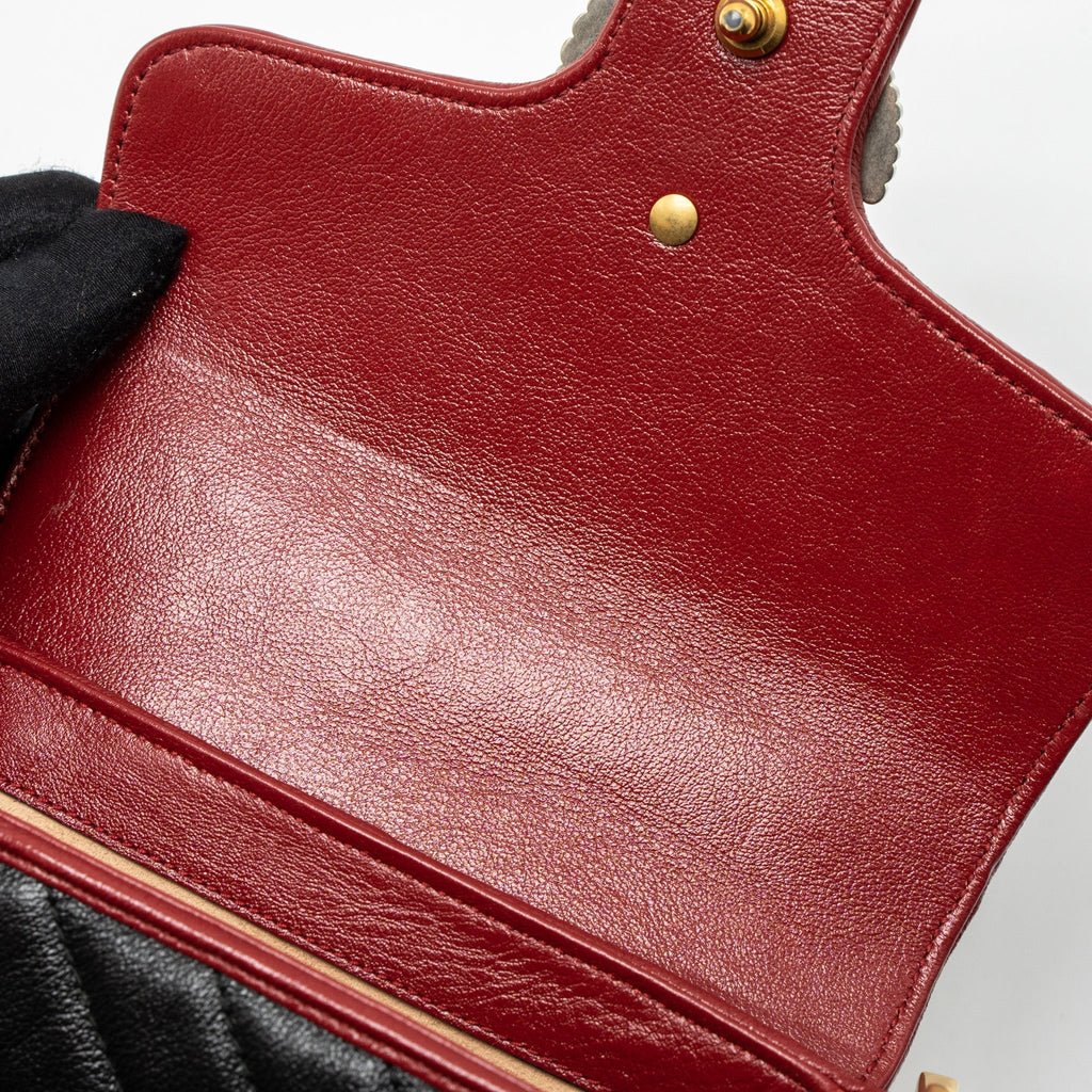 gucci-gg-marmont-mini-top-handle-bag-calfskin-black-red-ghw-1