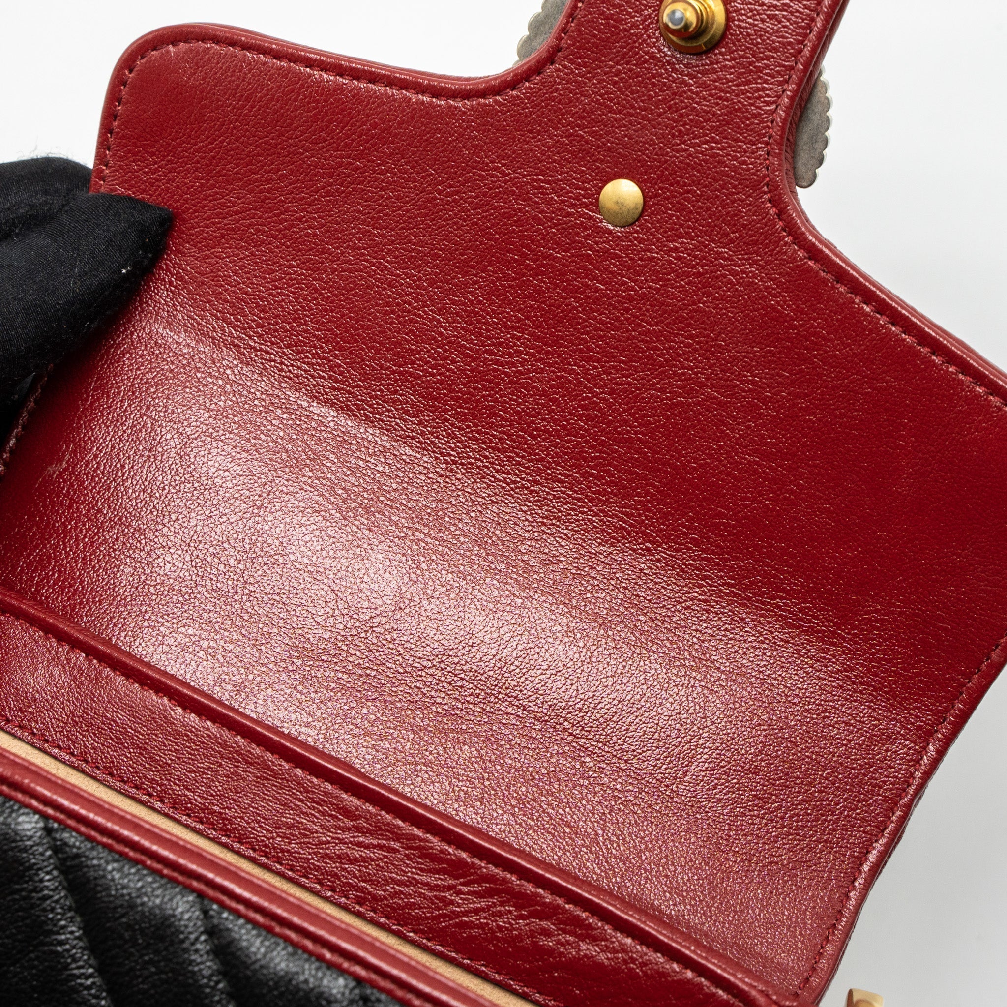 gucci-gg-marmont-mini-top-handle-bag-calfskin-black-red-ghw-1