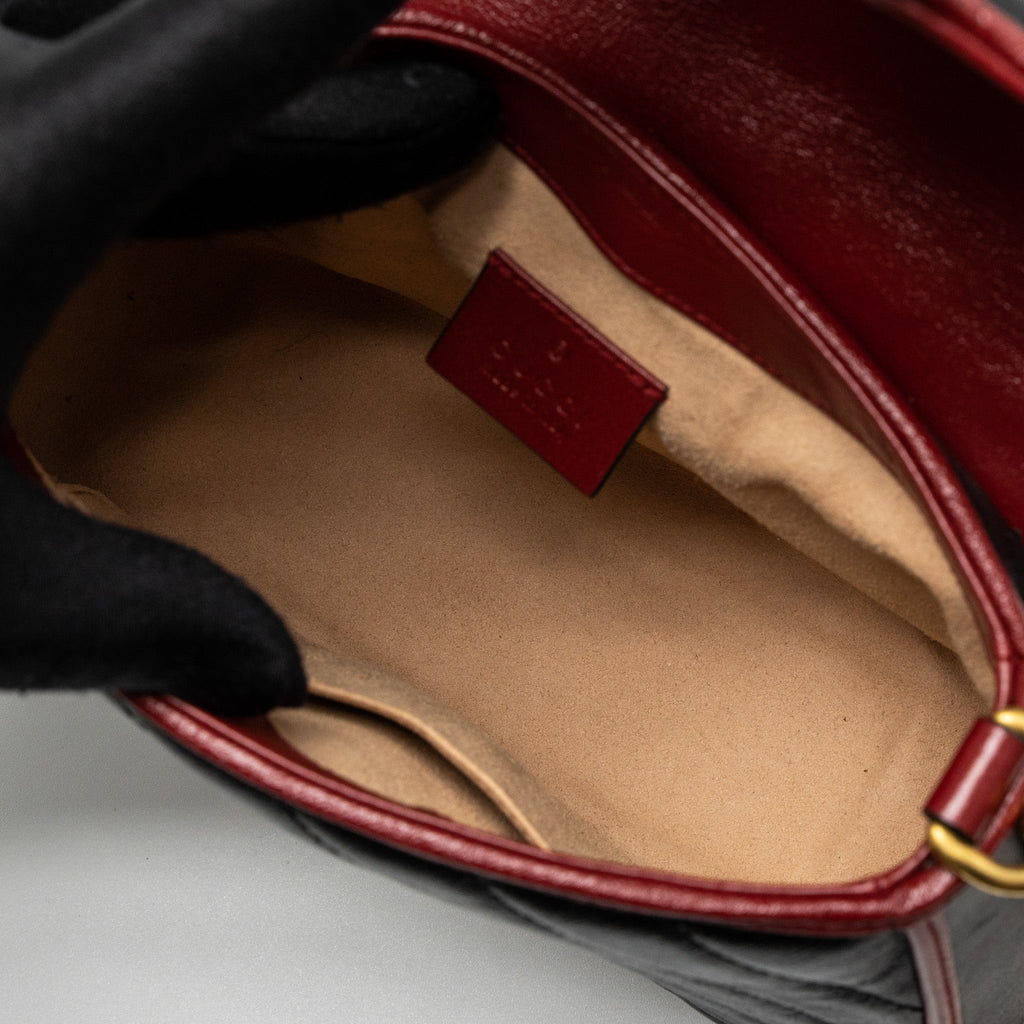gucci-gg-marmont-mini-top-handle-bag-calfskin-black-red-ghw-1