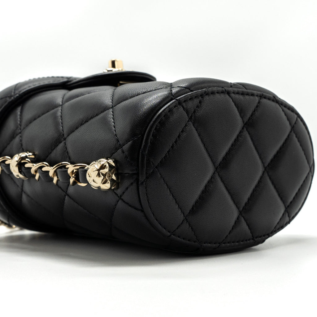 chanel-vanity-with-chain-lambskin-black-lghwmicrochip