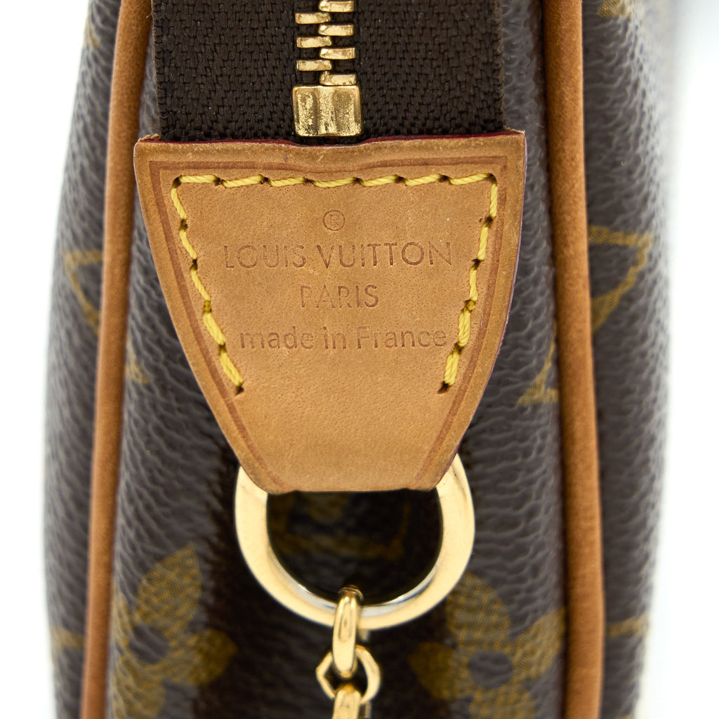 louis-vuitton-eva-pochette-bag-monogram-ghw