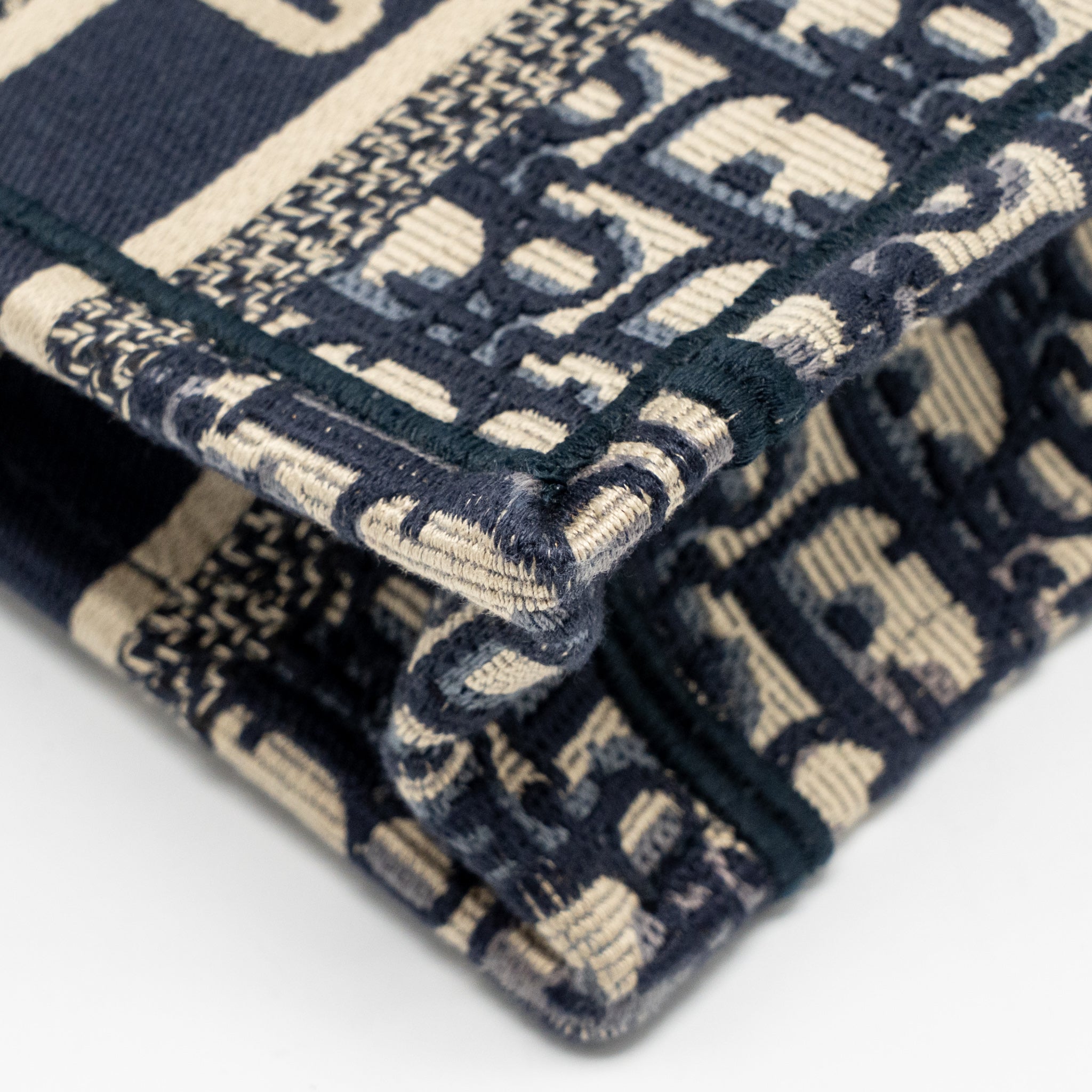 dior-mini-book-tote-oblique-embroidery-blue