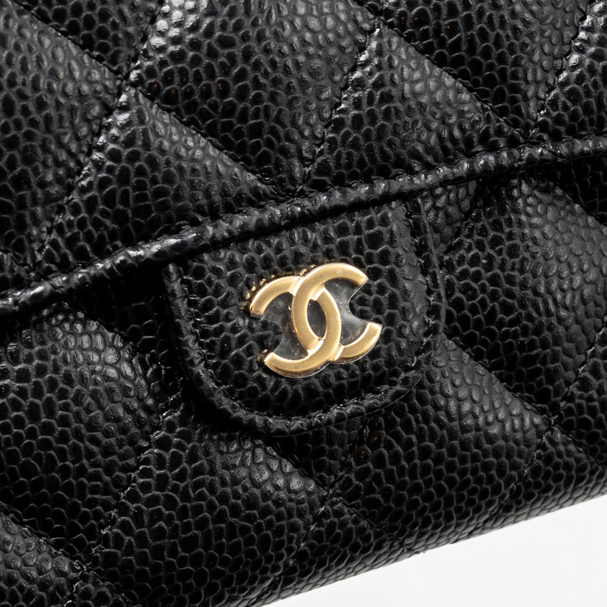 chanel-medium-classic-flap-compact-wallet-caviar-black-ghwmicrochip