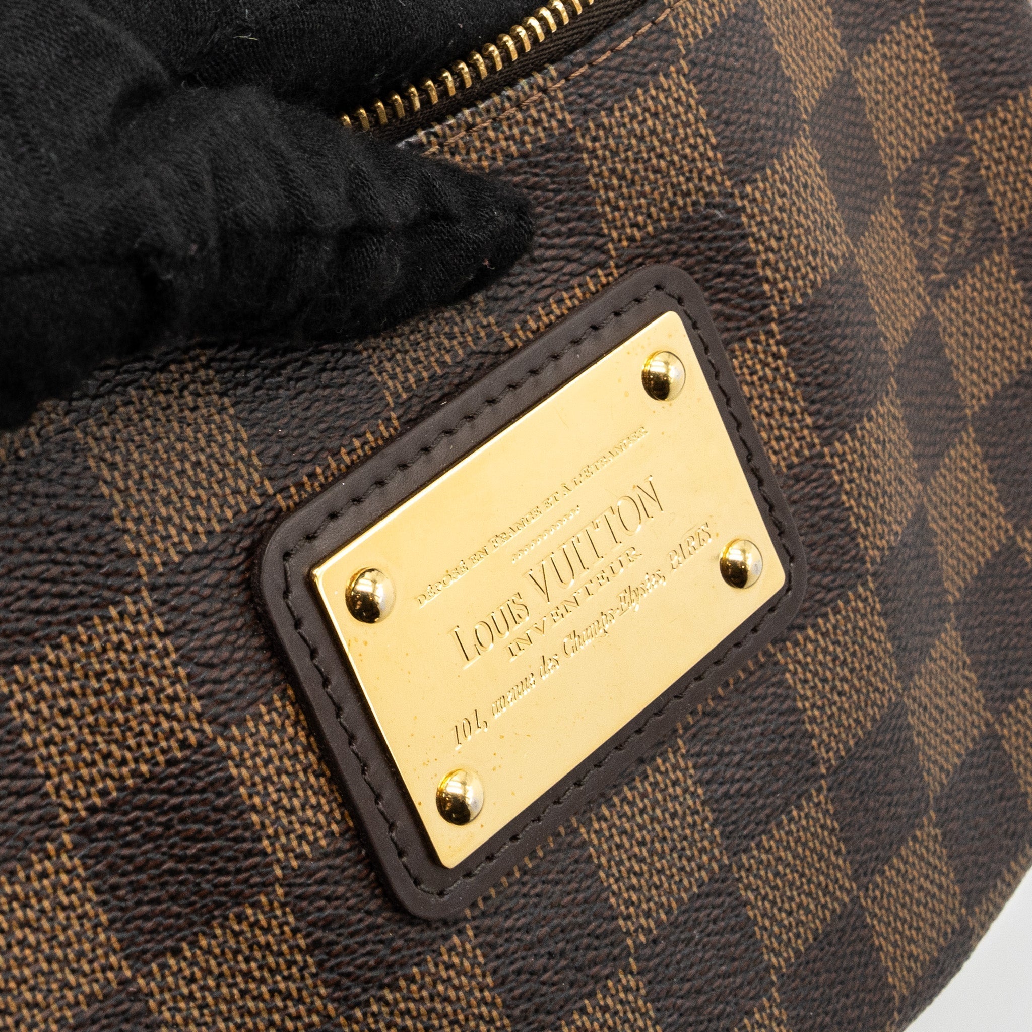 louis-vuitton-eva-pochette-damier-ebene-ghw