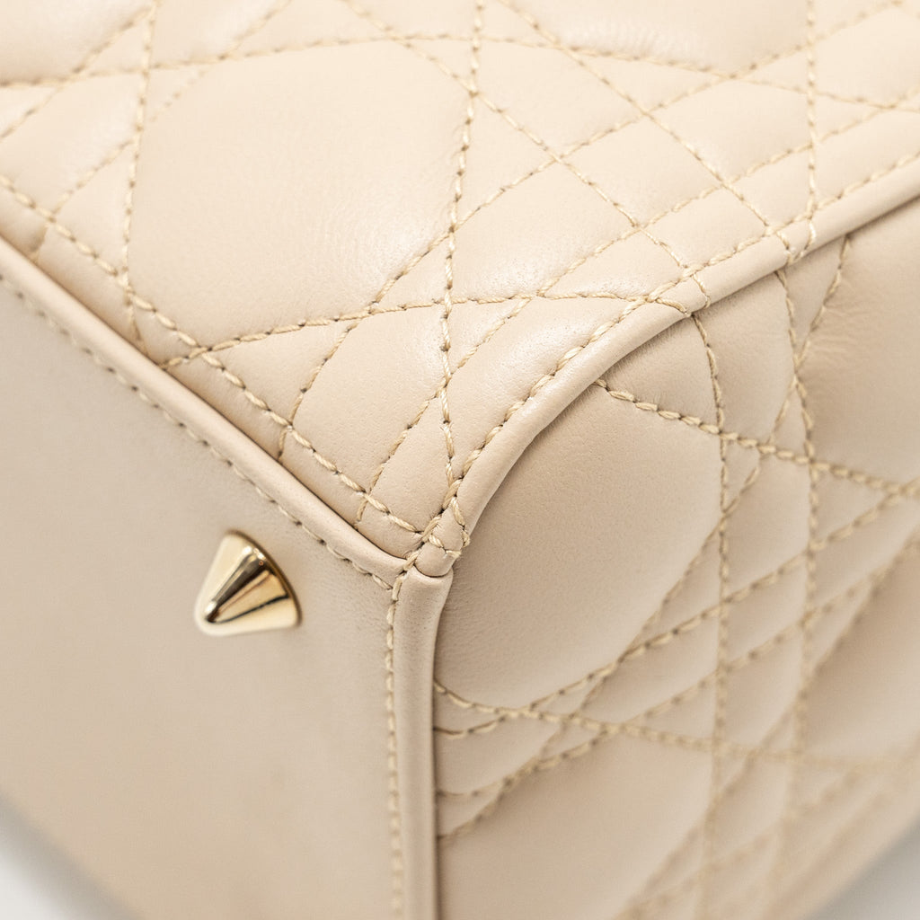 dior-medium-lady-dior-lambskin-beige-blue-lghw