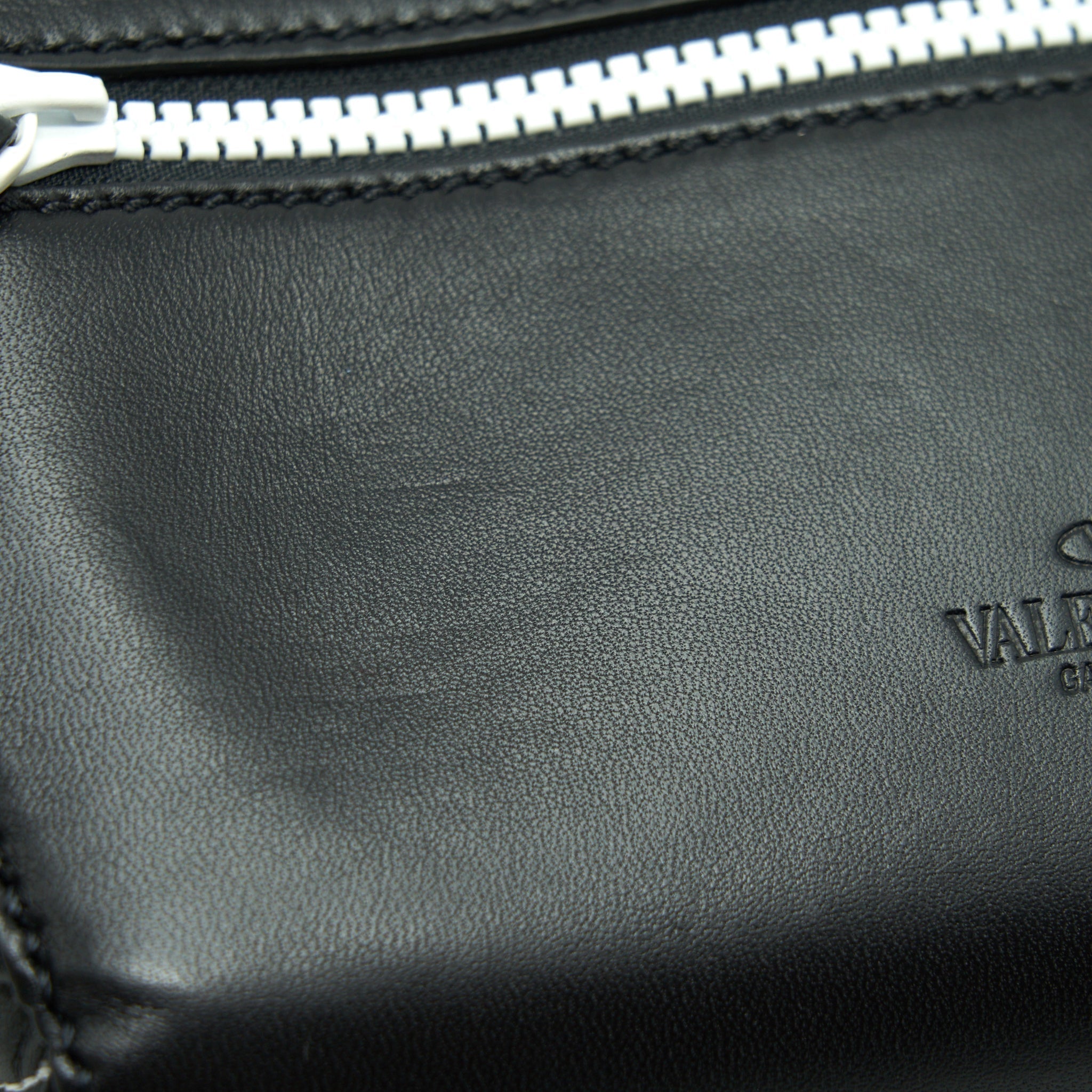 valentino-rockstud-belt-bag-black-white-hardware