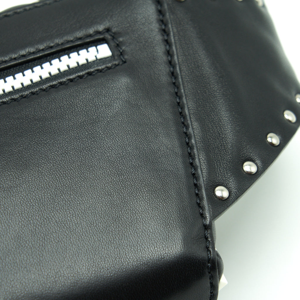 valentino-rockstud-belt-bag-black-white-hardware